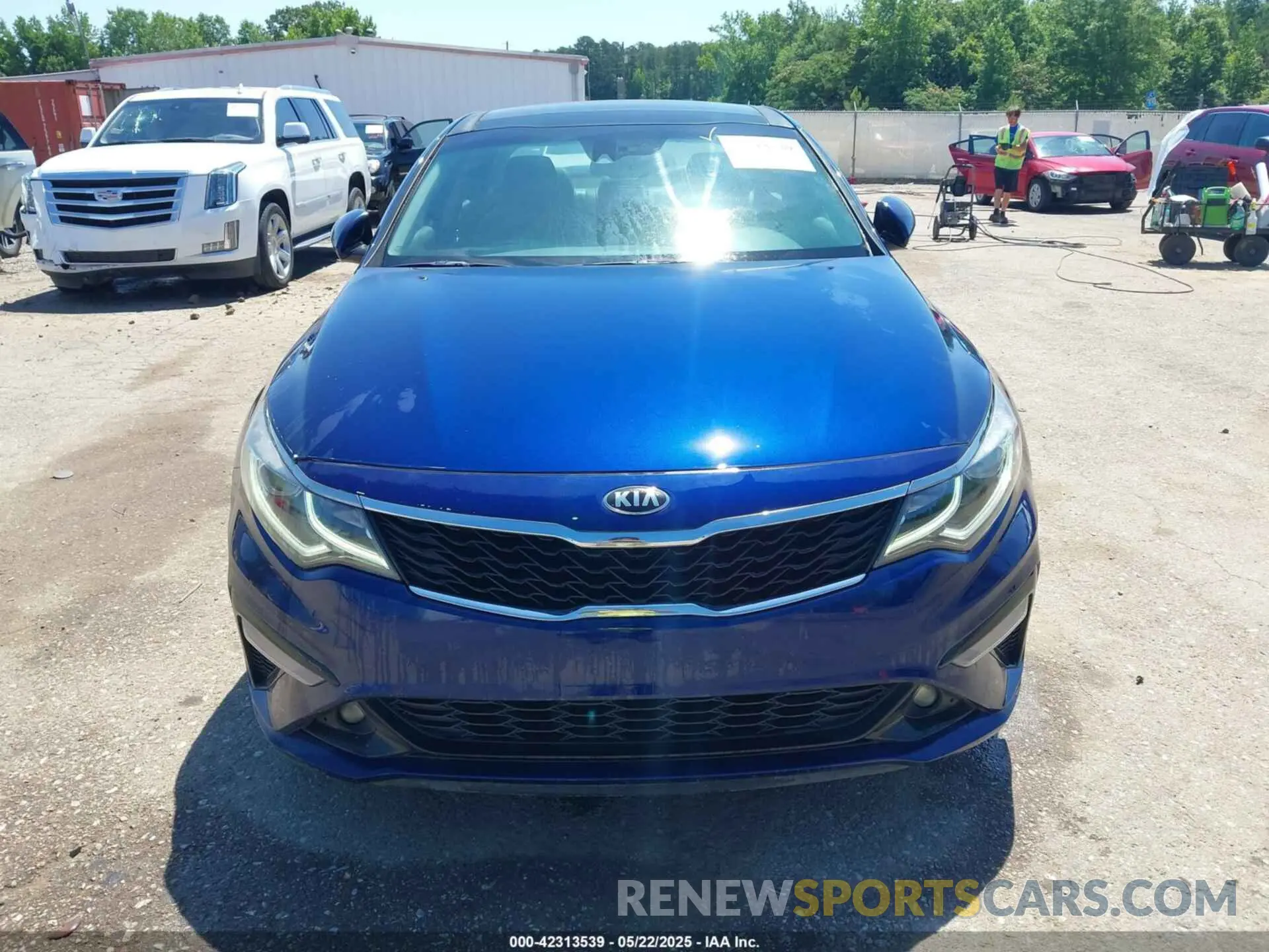 13 fotografías del automóvil dañado 5XXGT4L38KG359424 KIA OPTIMA 2019