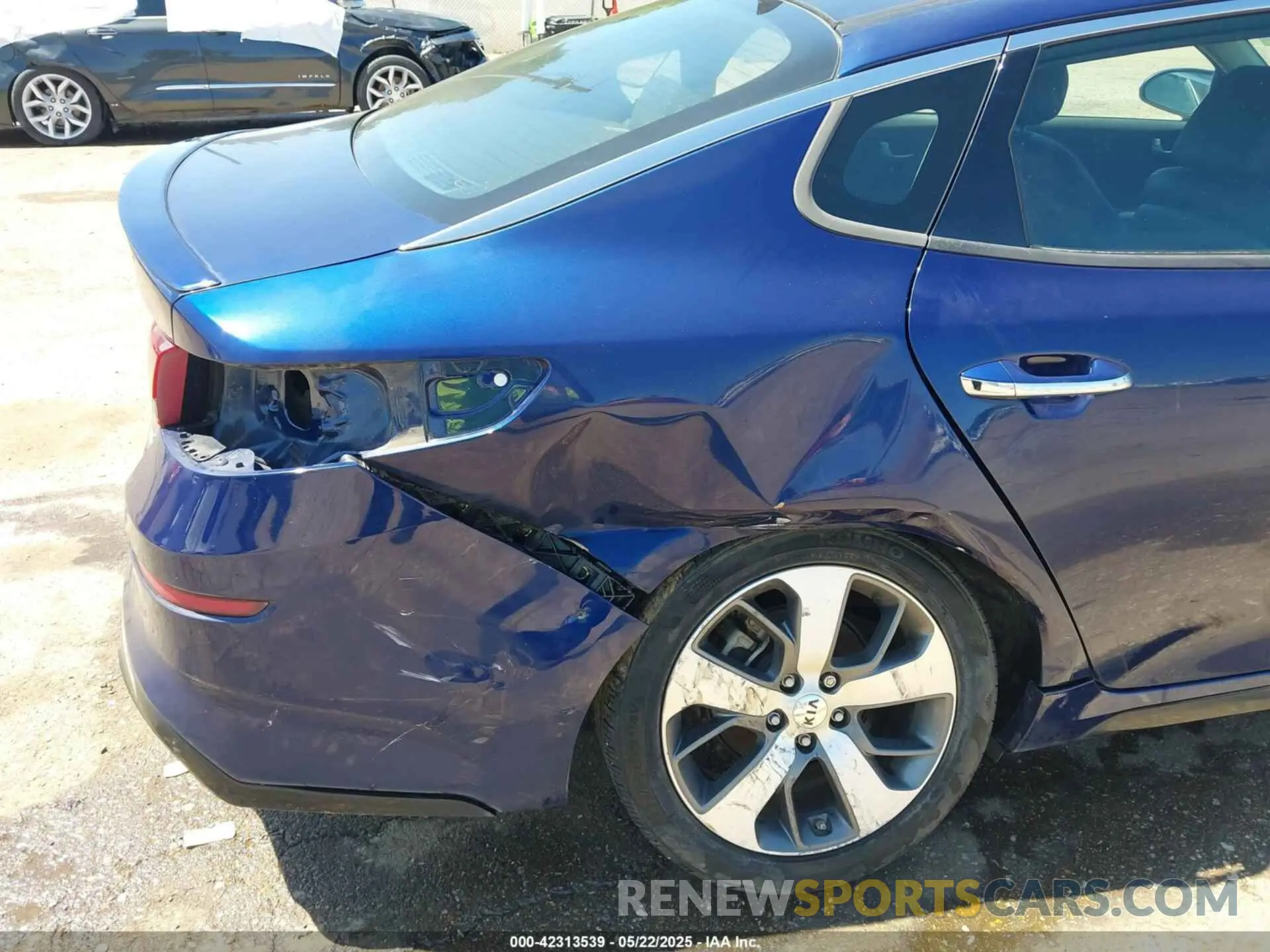 6 fotografías del automóvil dañado 5XXGT4L38KG359424 KIA OPTIMA 2019