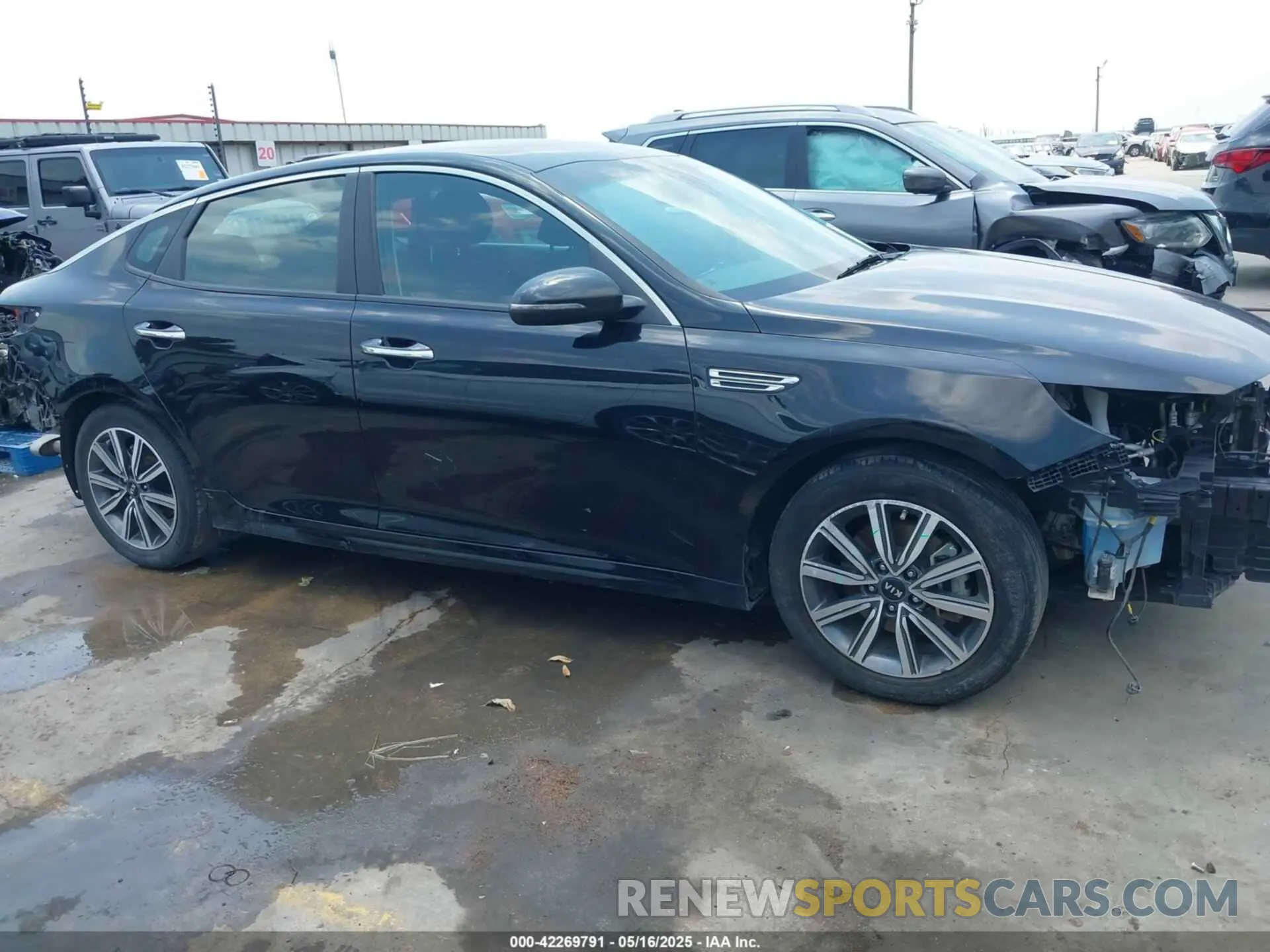 14 fotografías del automóvil dañado 5XXGT4L38KG375297 KIA OPTIMA 2019