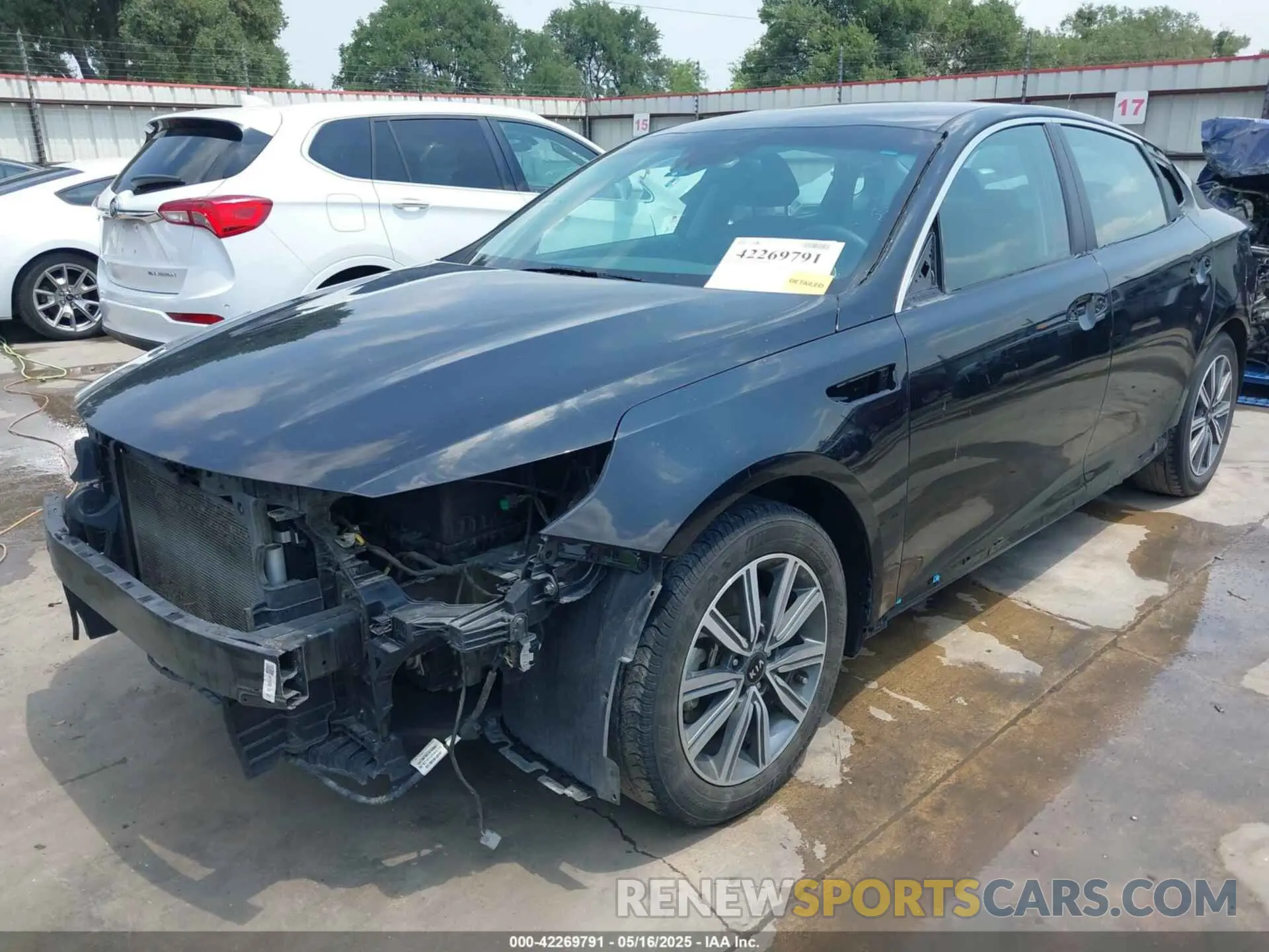 2 fotografías del automóvil dañado 5XXGT4L38KG375297 KIA OPTIMA 2019