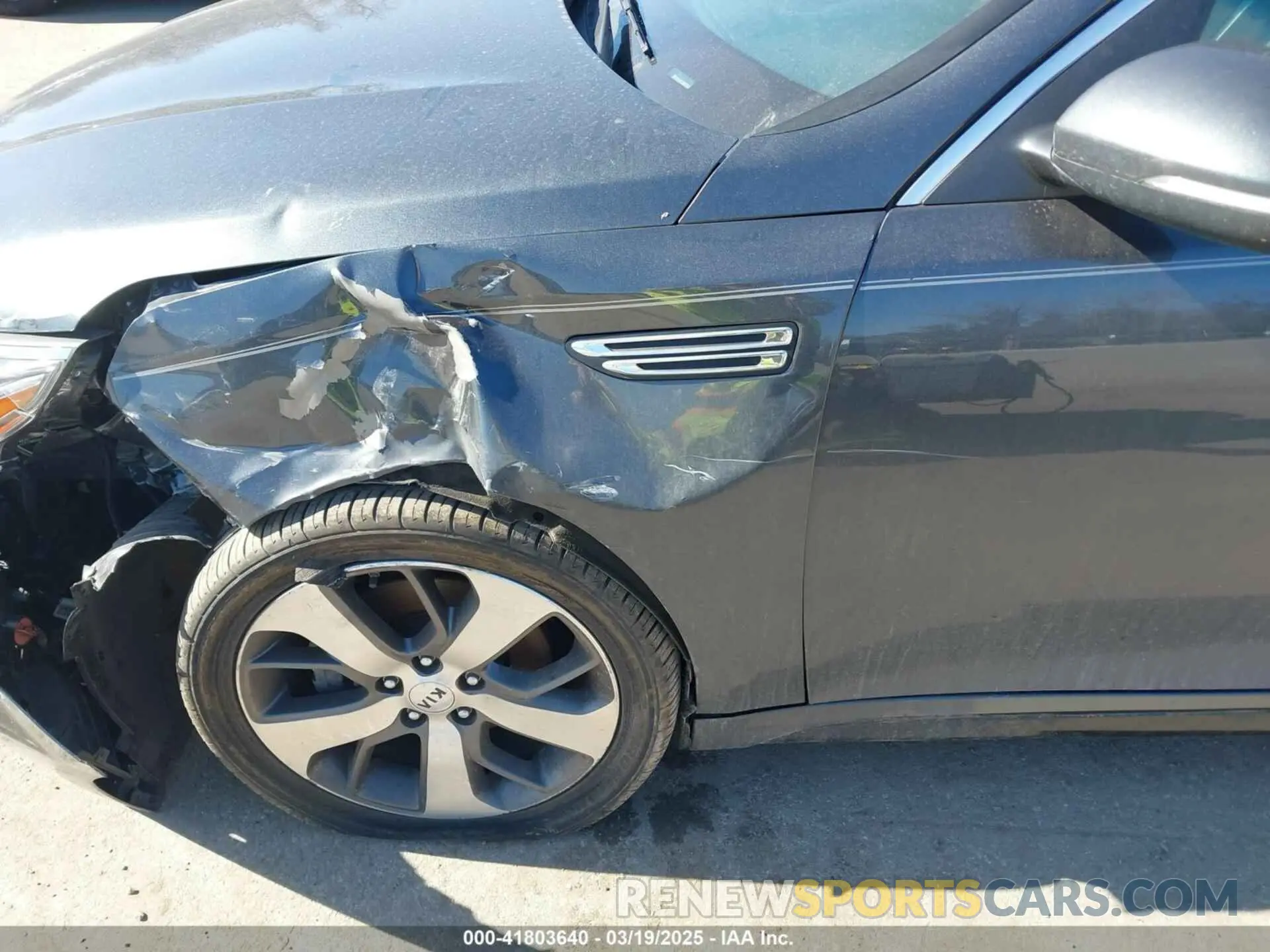 17 fotografías del automóvil dañado 5XXGT4L38KG376191 KIA OPTIMA 2019
