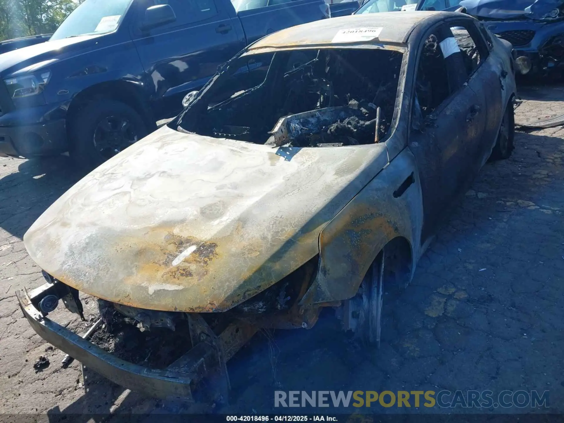 6 fotografías del automóvil dañado 5XXGT4L38KG376482 KIA OPTIMA 2019