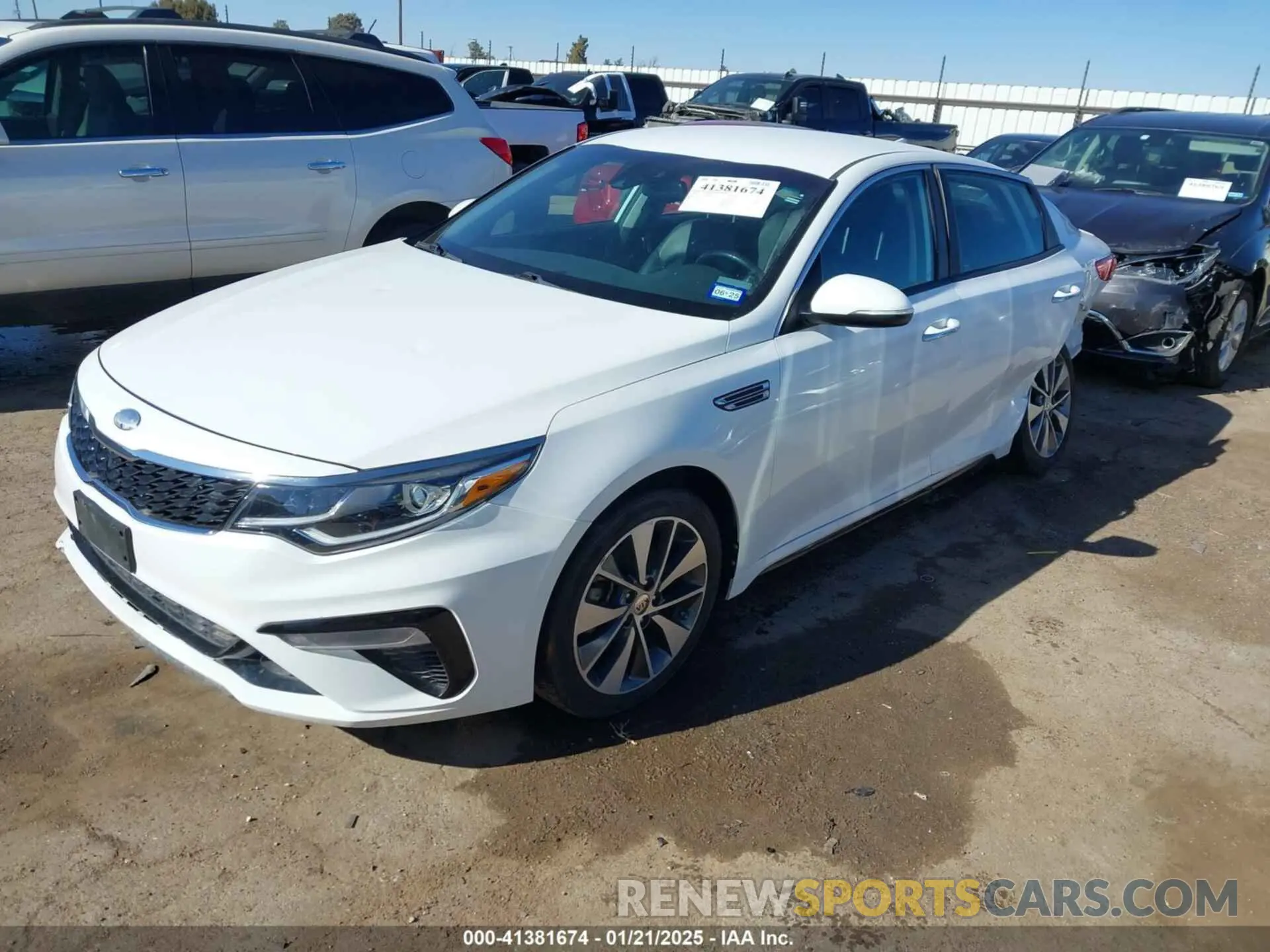 2 fotografías del automóvil dañado 5XXGT4L39KG296267 KIA OPTIMA 2019