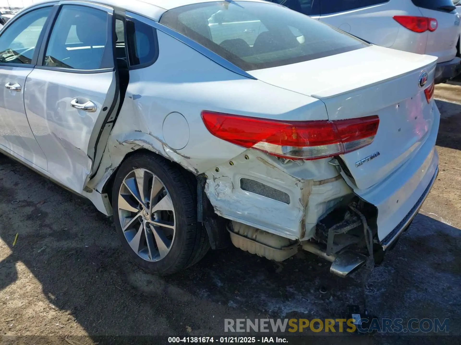 6 fotografías del automóvil dañado 5XXGT4L39KG296267 KIA OPTIMA 2019