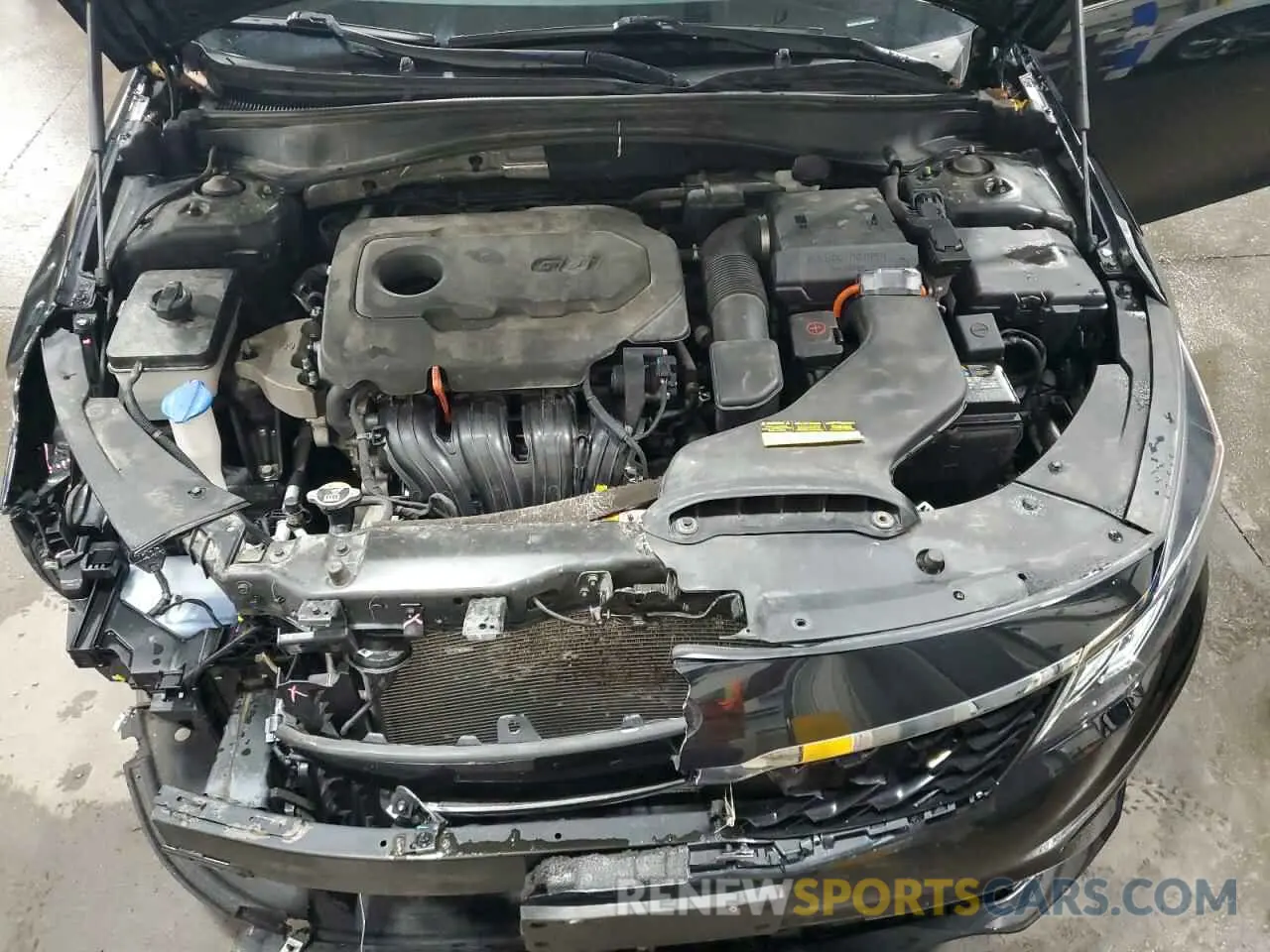 11 fotografías del automóvil dañado 5XXGT4L39KG296382 KIA OPTIMA 2019