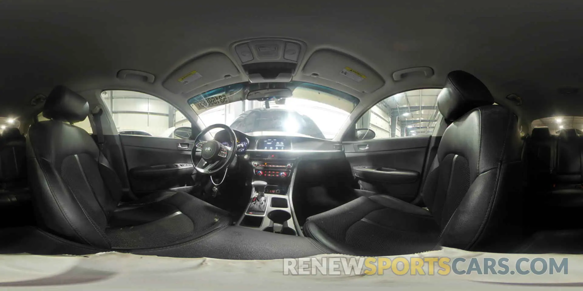 15 fotografías del automóvil dañado 5XXGT4L39KG296382 KIA OPTIMA 2019