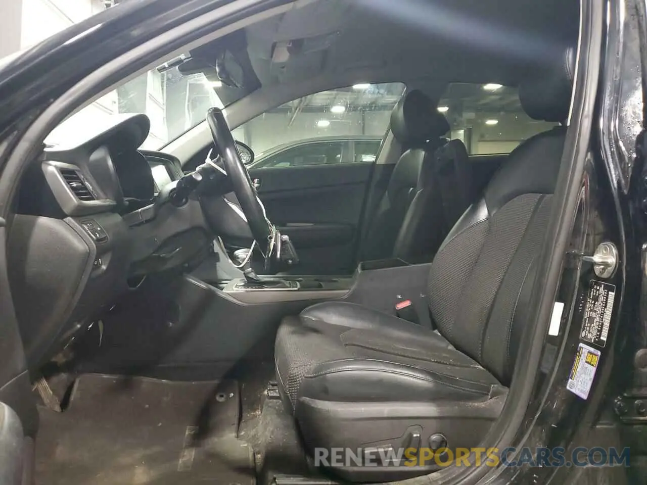 7 fotografías del automóvil dañado 5XXGT4L39KG296382 KIA OPTIMA 2019