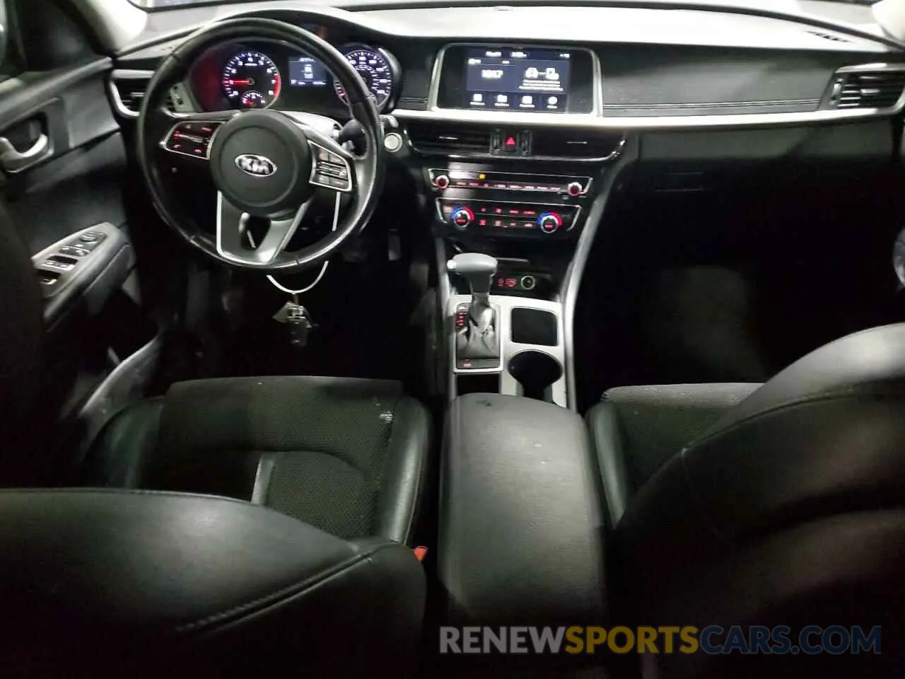 8 fotografías del automóvil dañado 5XXGT4L39KG296382 KIA OPTIMA 2019