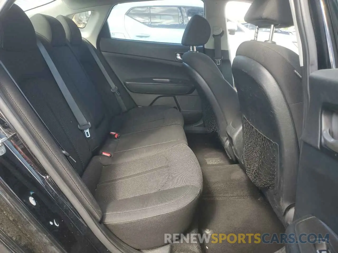 11 fotografías del automóvil dañado 5XXGT4L39KG308627 KIA OPTIMA 2019