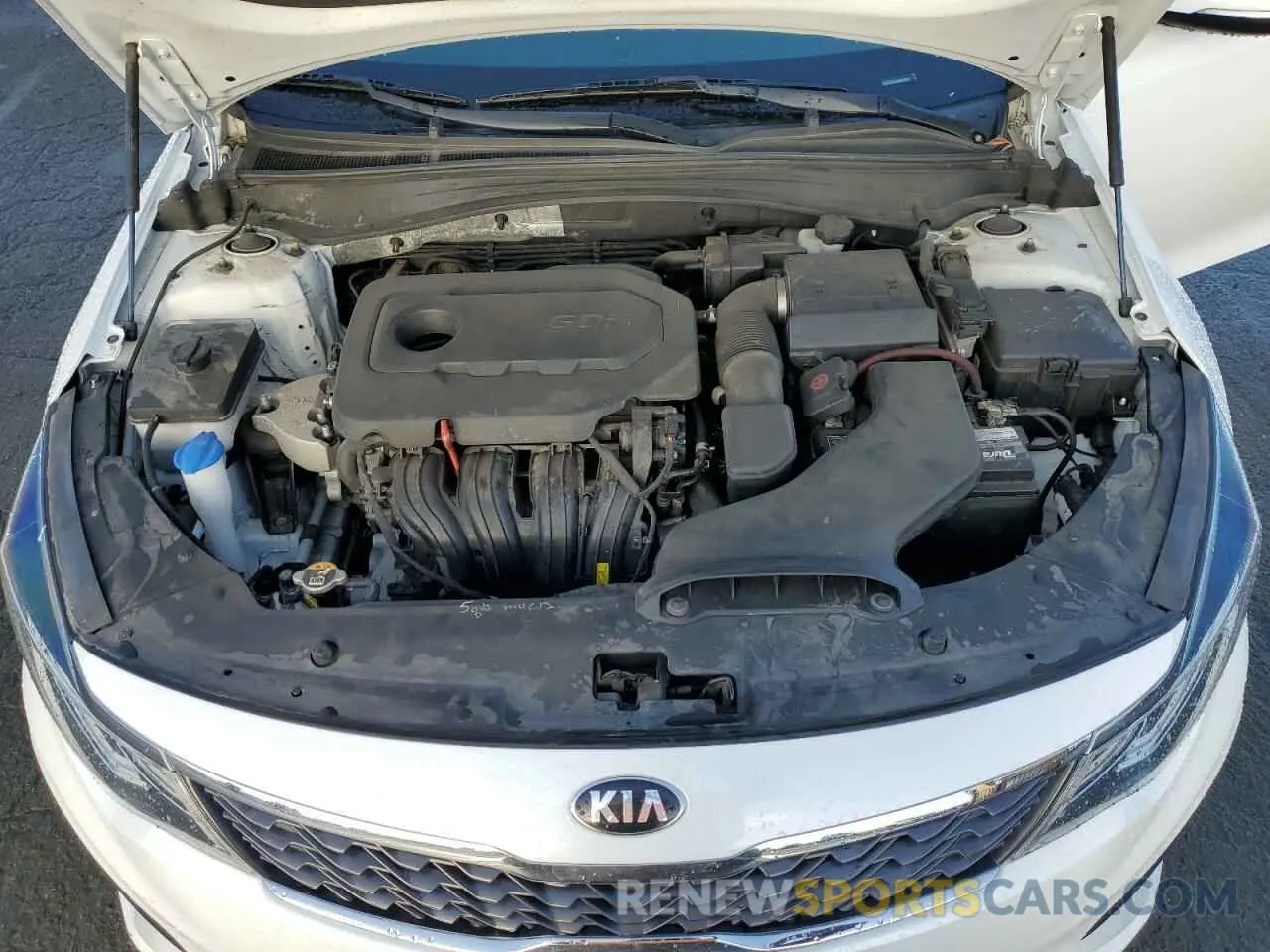 11 fotografías del automóvil dañado 5XXGT4L39KG310409 KIA OPTIMA 2019
