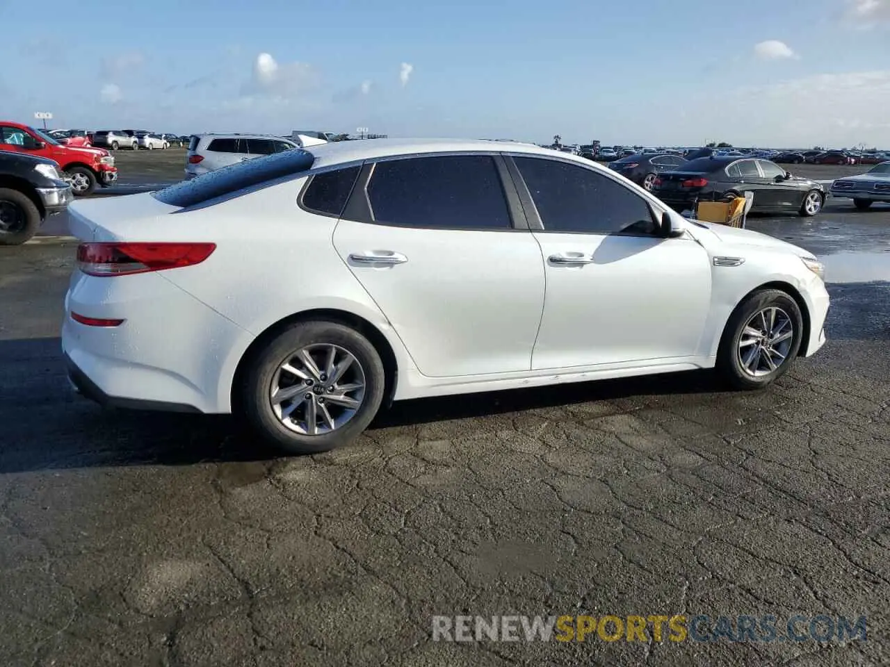 3 fotografías del automóvil dañado 5XXGT4L39KG310409 KIA OPTIMA 2019
