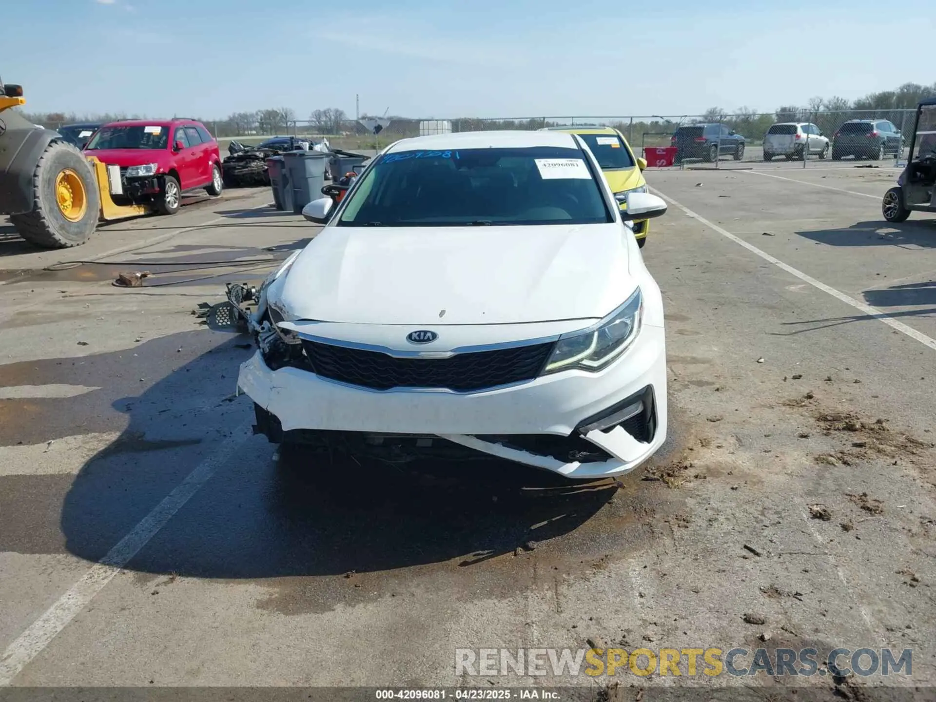 13 fotografías del automóvil dañado 5XXGT4L39KG322754 KIA OPTIMA 2019