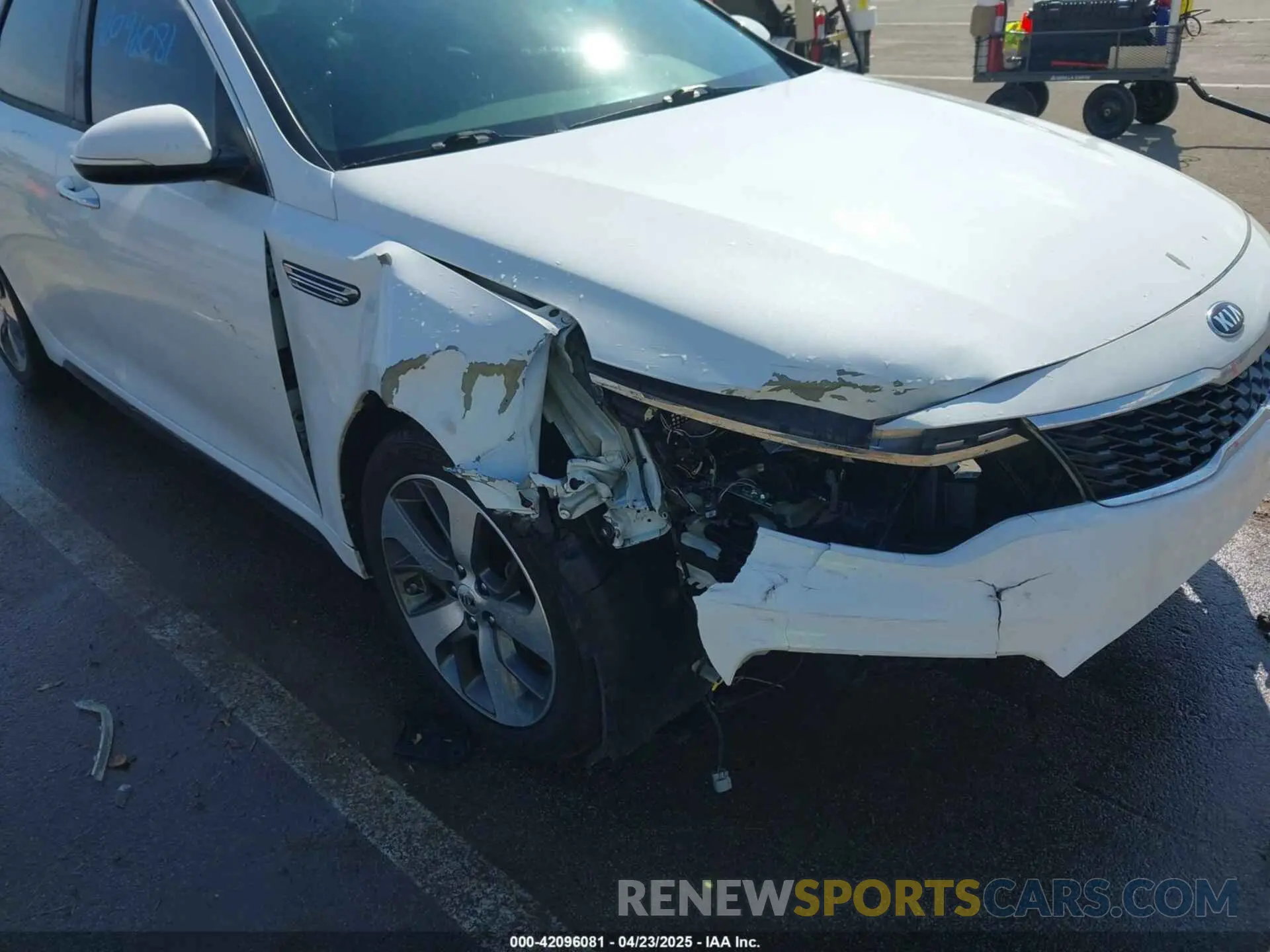6 fotografías del automóvil dañado 5XXGT4L39KG322754 KIA OPTIMA 2019