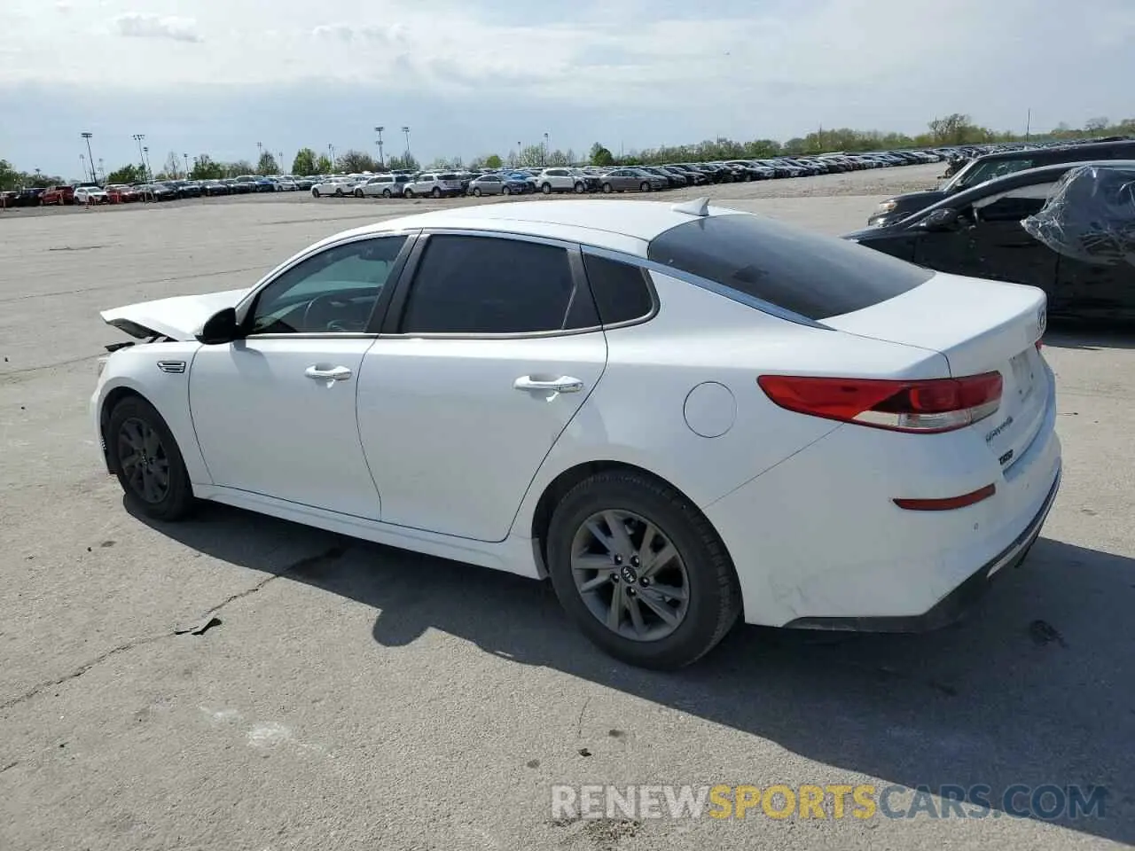 2 fotografías del automóvil dañado 5XXGT4L39KG330661 KIA OPTIMA 2019