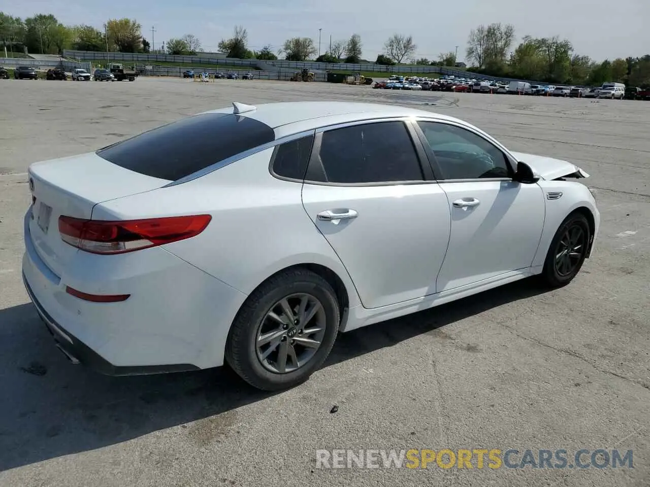 3 fotografías del automóvil dañado 5XXGT4L39KG330661 KIA OPTIMA 2019