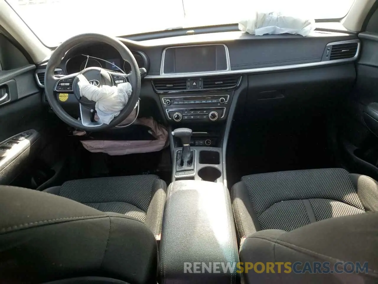 8 fotografías del automóvil dañado 5XXGT4L39KG330661 KIA OPTIMA 2019