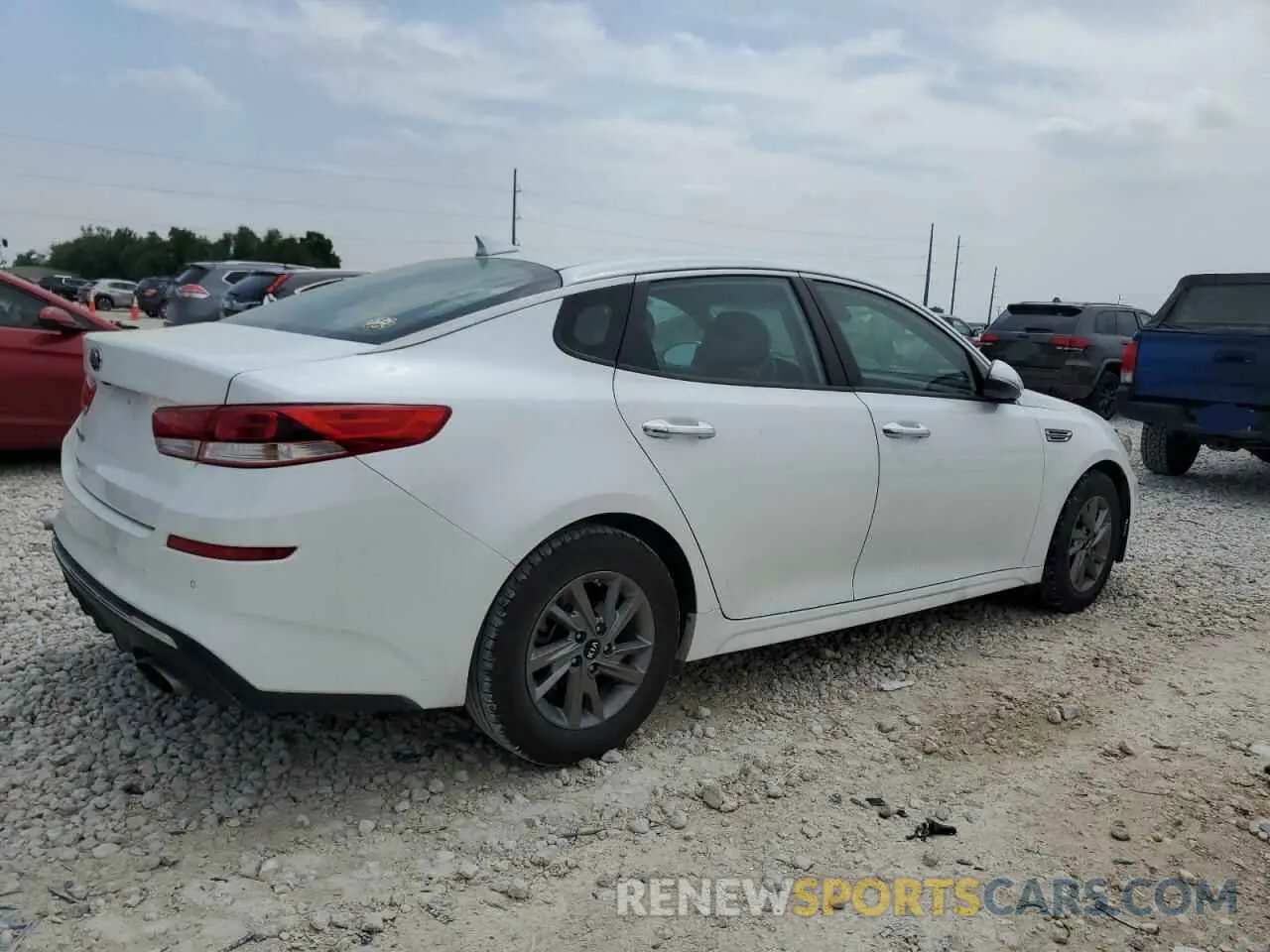 3 fotografías del automóvil dañado 5XXGT4L39KG337268 KIA OPTIMA 2019