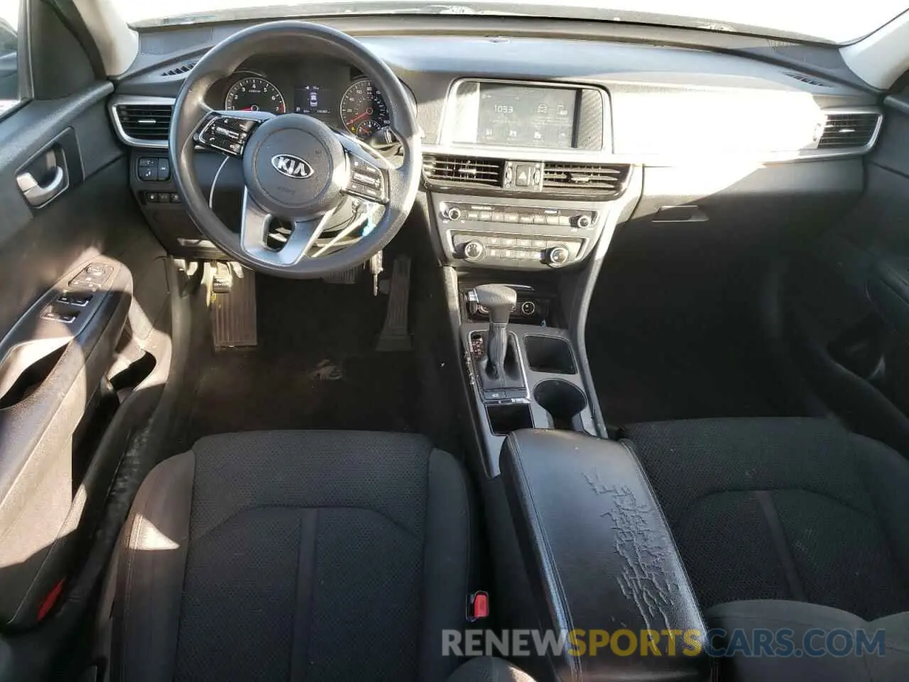 8 fotografías del automóvil dañado 5XXGT4L39KG345709 KIA OPTIMA 2019