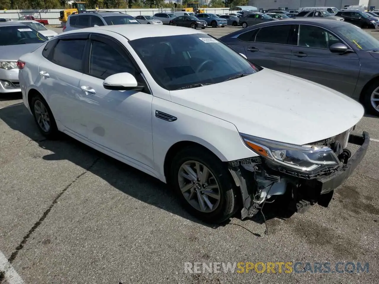 4 fotografías del automóvil dañado 5XXGT4L39KG349632 KIA OPTIMA 2019