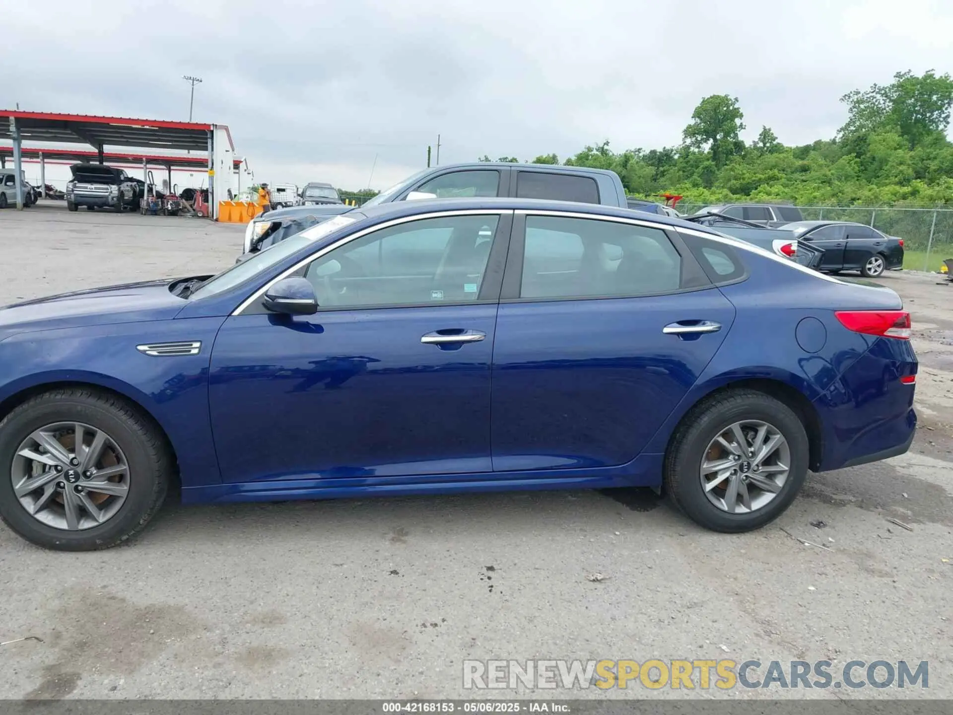 14 fotografías del automóvil dañado 5XXGT4L39KG352319 KIA OPTIMA 2019