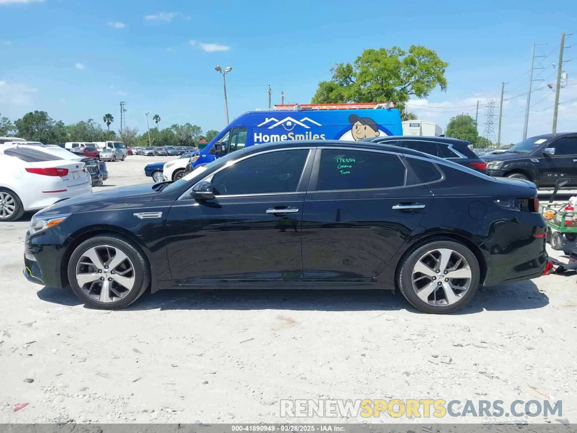 14 fotografías del automóvil dañado 5XXGT4L39KG356953 KIA OPTIMA 2019
