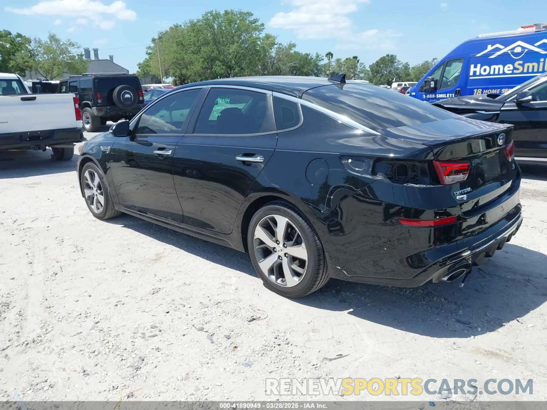 3 fotografías del automóvil dañado 5XXGT4L39KG356953 KIA OPTIMA 2019
