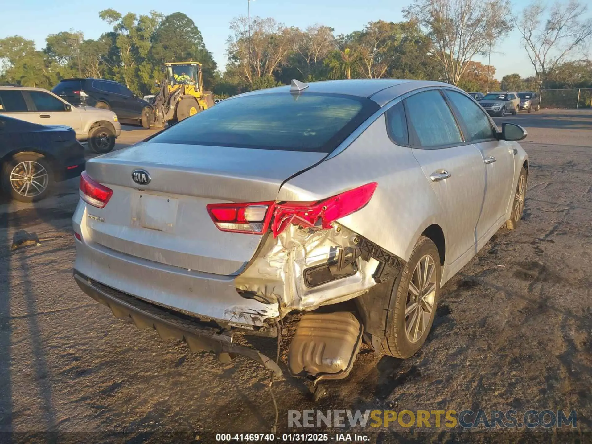 6 fotografías del automóvil dañado 5XXGT4L39KG363028 KIA OPTIMA 2019