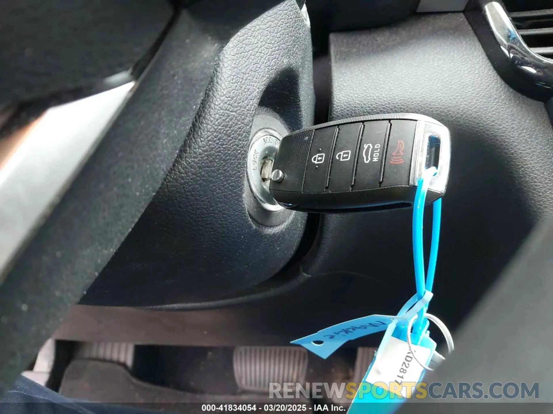 11 fotografías del automóvil dañado 5XXGT4L39KG374112 KIA OPTIMA 2019