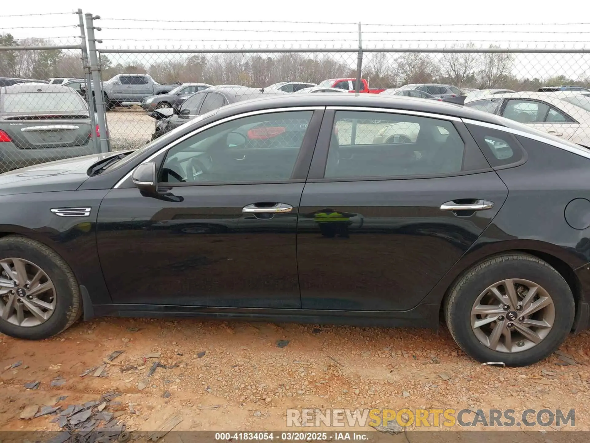 14 fotografías del automóvil dañado 5XXGT4L39KG374112 KIA OPTIMA 2019