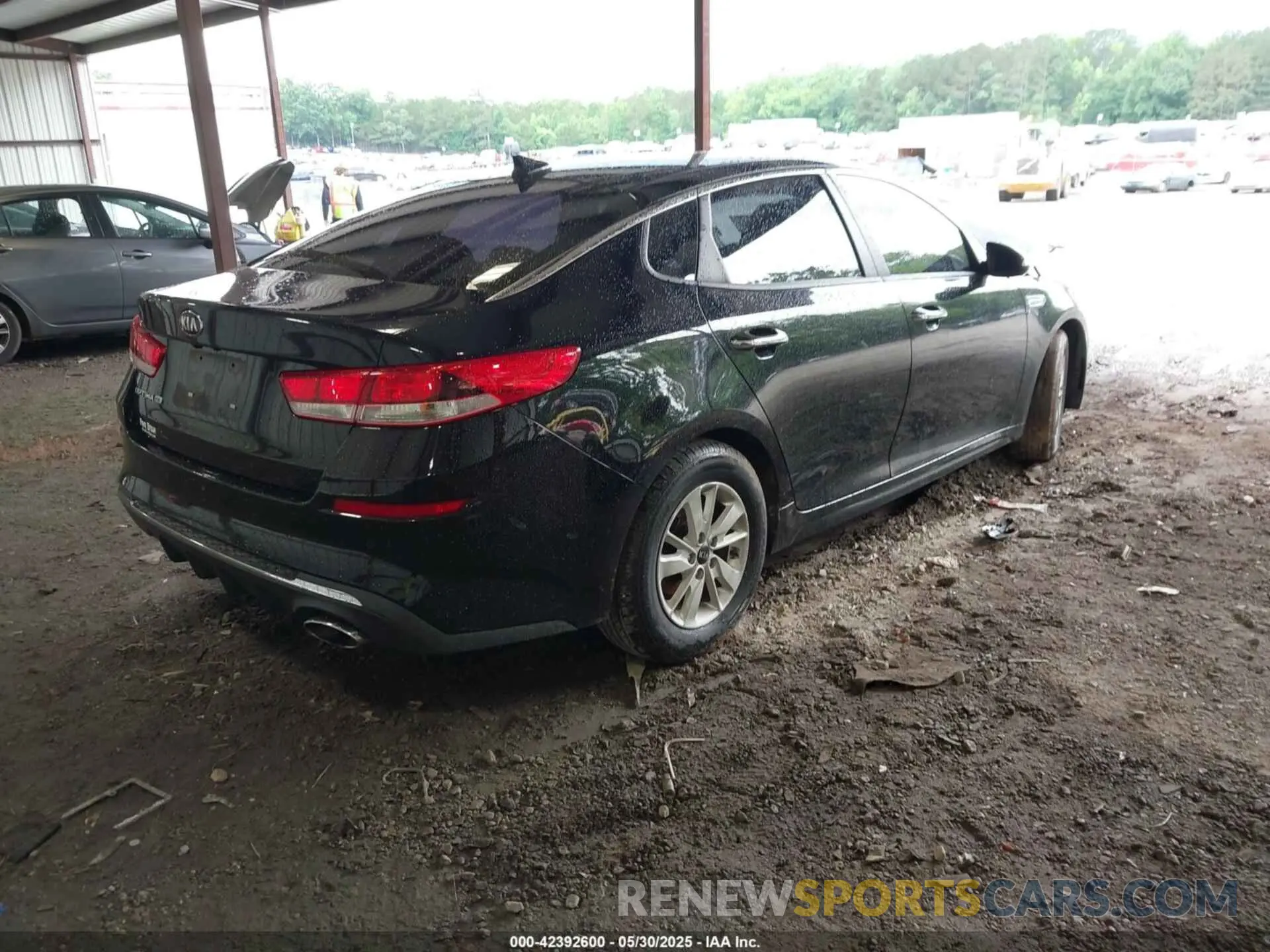 4 fotografías del automóvil dañado 5XXGT4L3XKG279266 KIA OPTIMA 2019