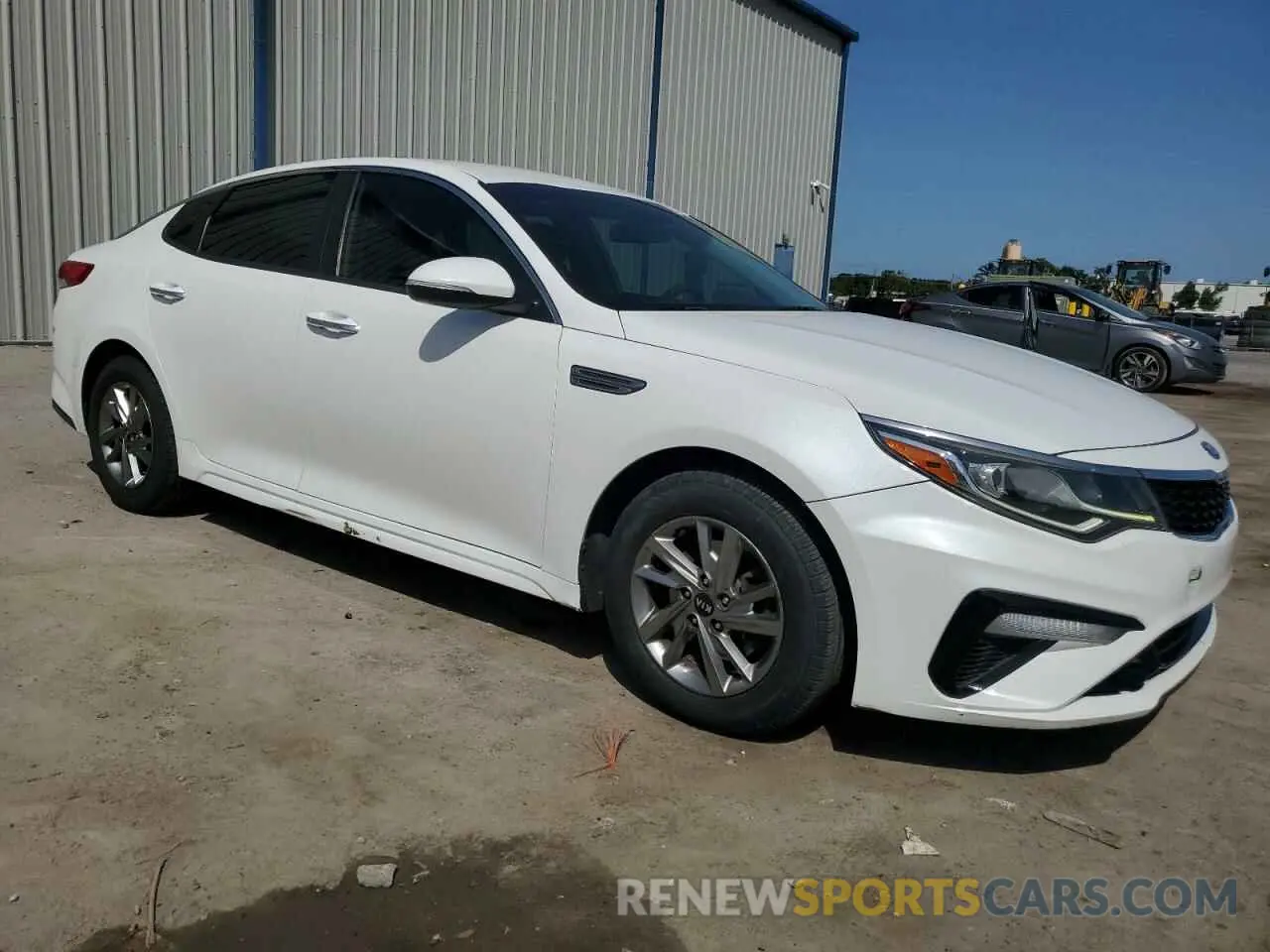 4 fotografías del automóvil dañado 5XXGT4L3XKG294706 KIA OPTIMA 2019
