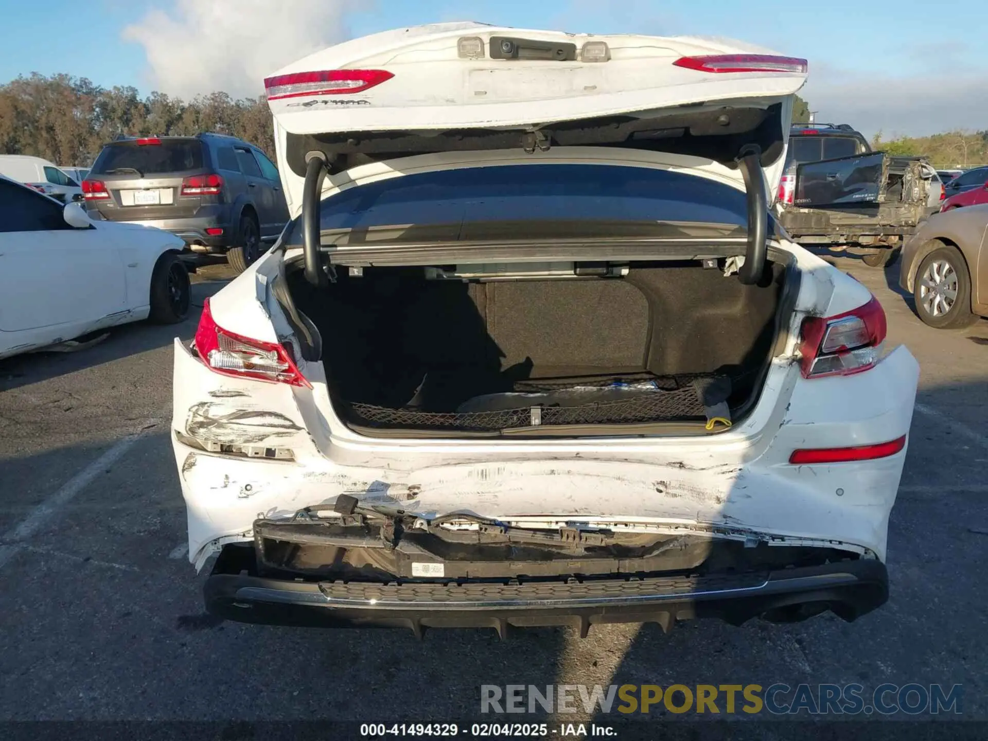 6 fotografías del automóvil dañado 5XXGT4L3XKG310001 KIA OPTIMA 2019