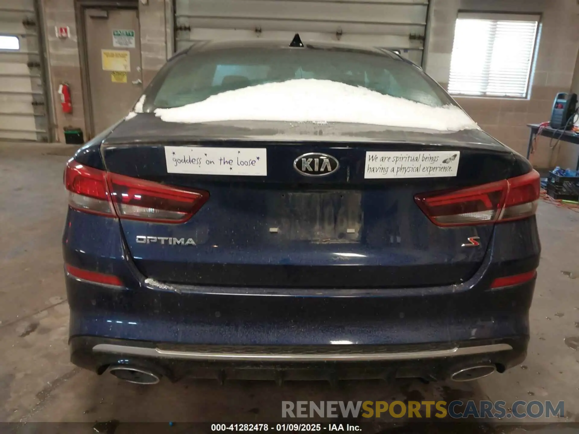 16 fotografías del automóvil dañado 5XXGT4L3XKG317045 KIA OPTIMA 2019