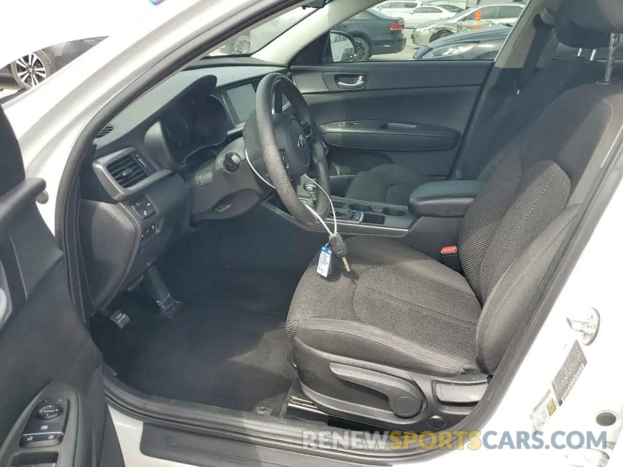 7 fotografías del automóvil dañado 5XXGT4L3XKG320057 KIA OPTIMA 2019