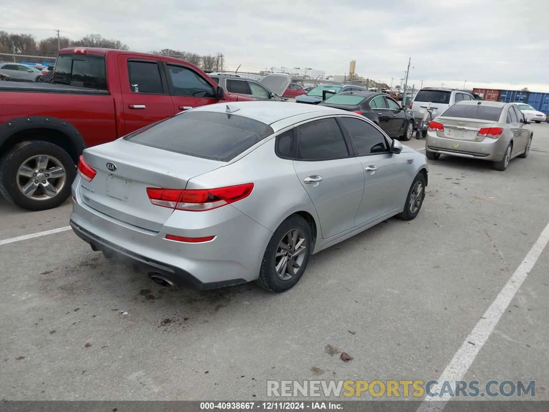 4 fotografías del automóvil dañado 5XXGT4L3XKG337425 KIA OPTIMA 2019