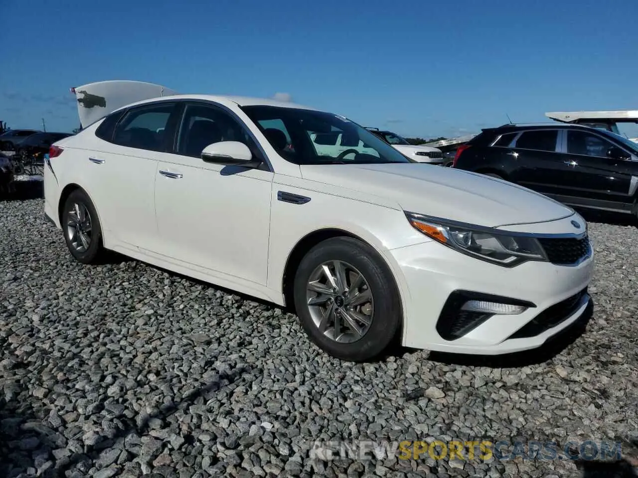 4 fotografías del automóvil dañado 5XXGT4L3XKG345072 KIA OPTIMA 2019
