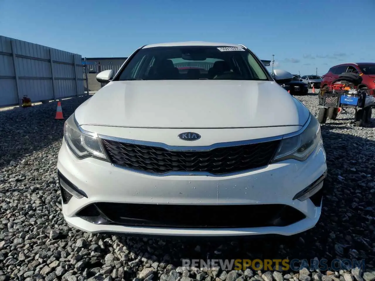 5 fotografías del automóvil dañado 5XXGT4L3XKG345072 KIA OPTIMA 2019