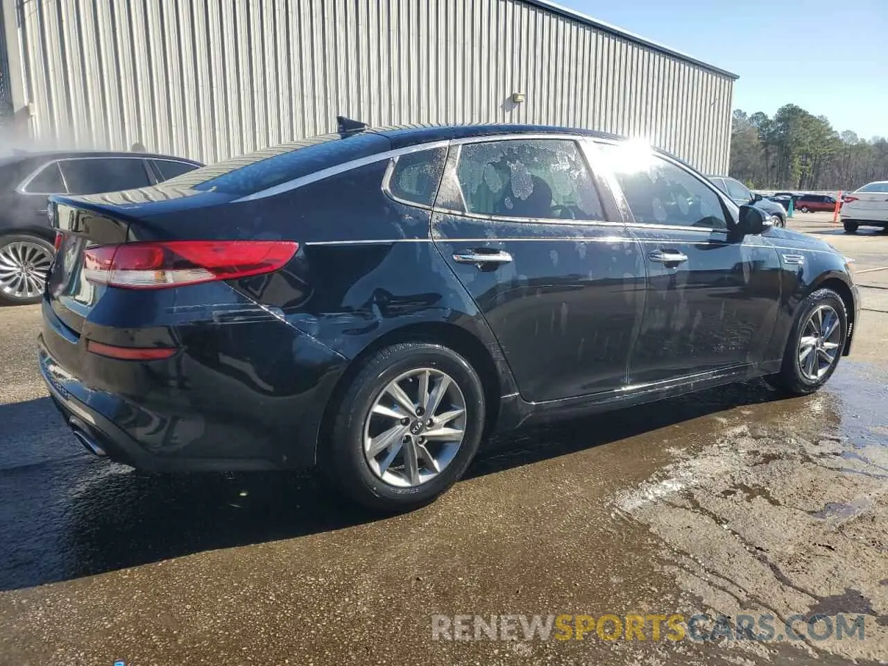 3 fotografías del automóvil dañado 5XXGT4L3XKG346769 KIA OPTIMA 2019