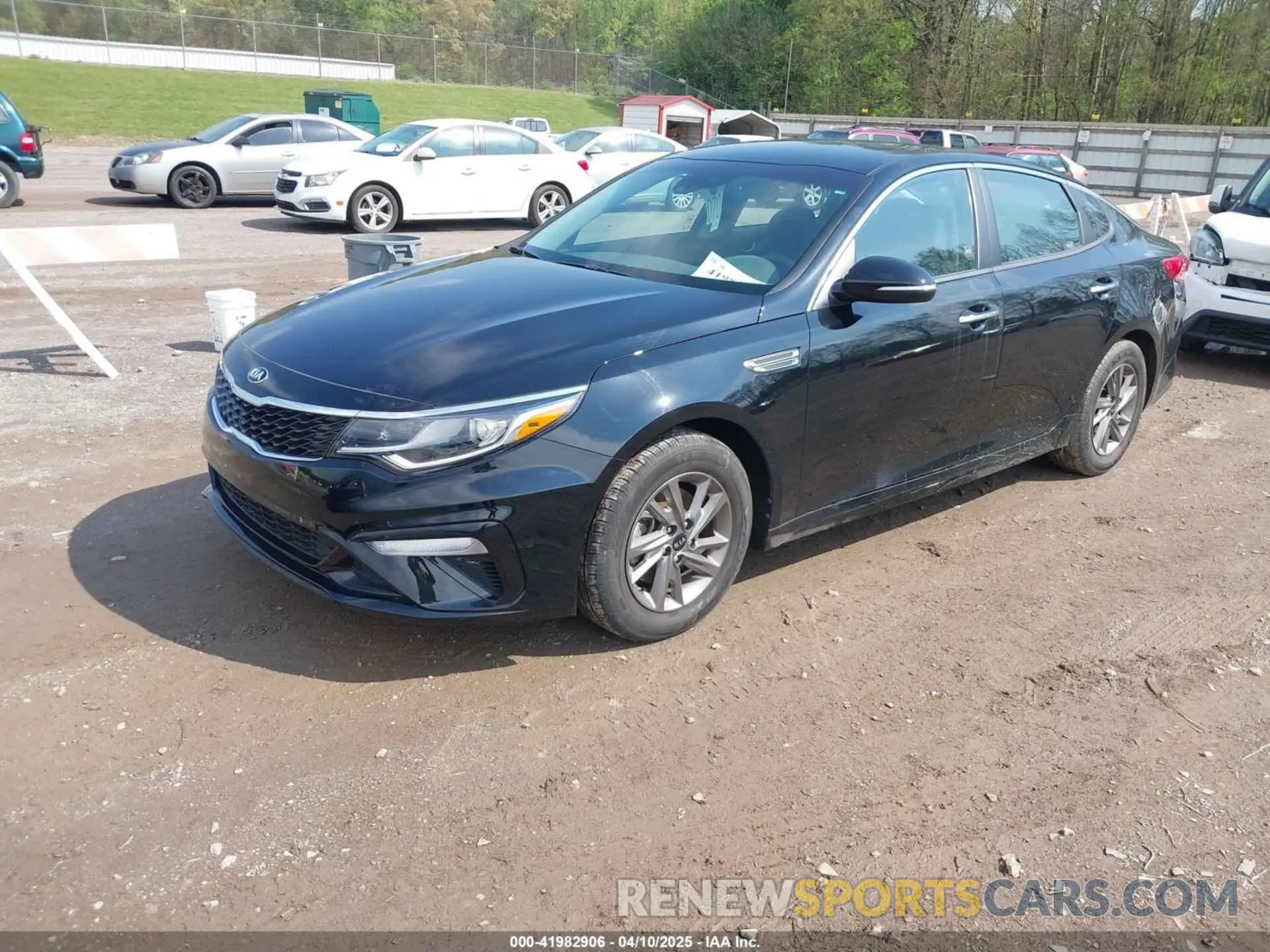 2 fotografías del automóvil dañado 5XXGT4L3XKG349221 KIA OPTIMA 2019