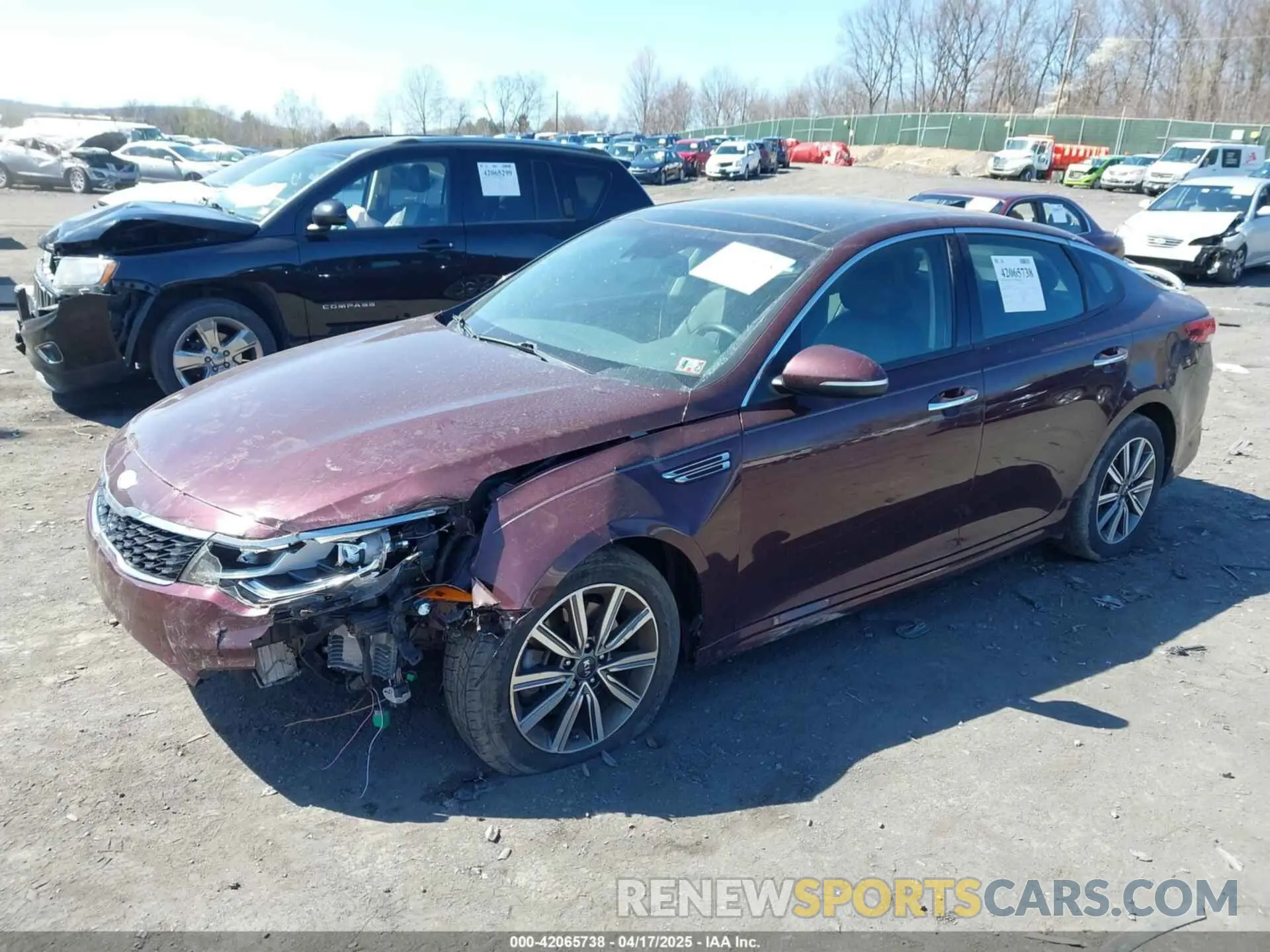 2 fotografías del automóvil dañado 5XXGU4L12KG292041 KIA OPTIMA 2019
