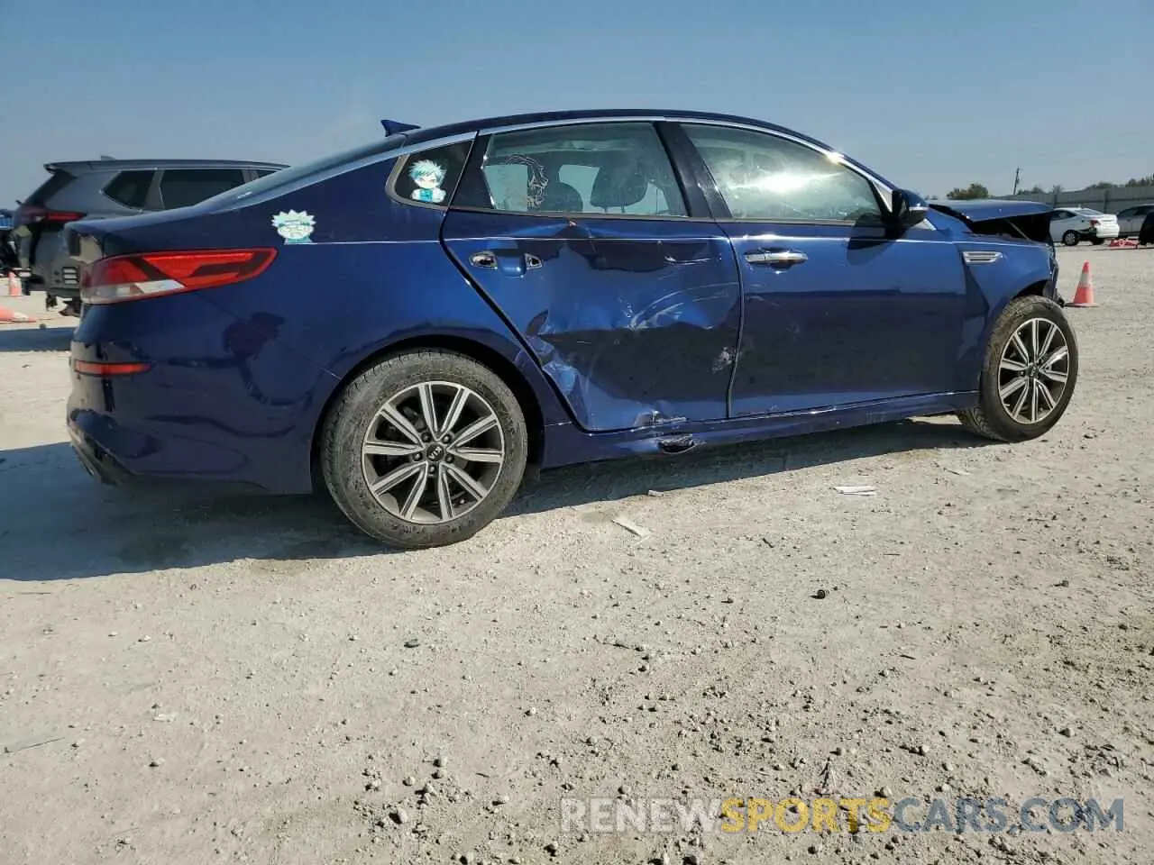 3 fotografías del automóvil dañado 5XXGU4L13KG299130 KIA OPTIMA 2019