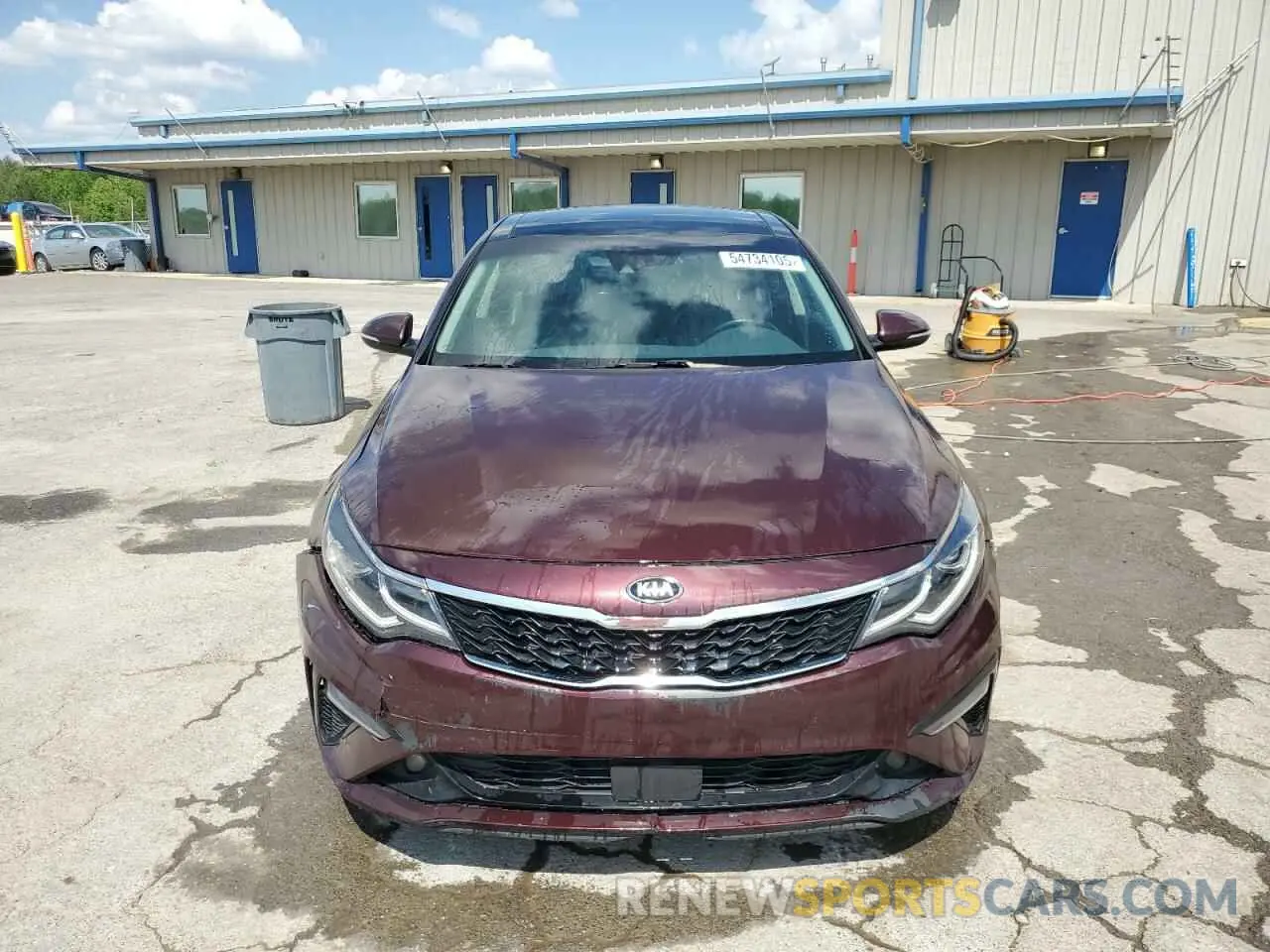 5 fotografías del automóvil dañado 5XXGU4L14KG311477 KIA OPTIMA 2019