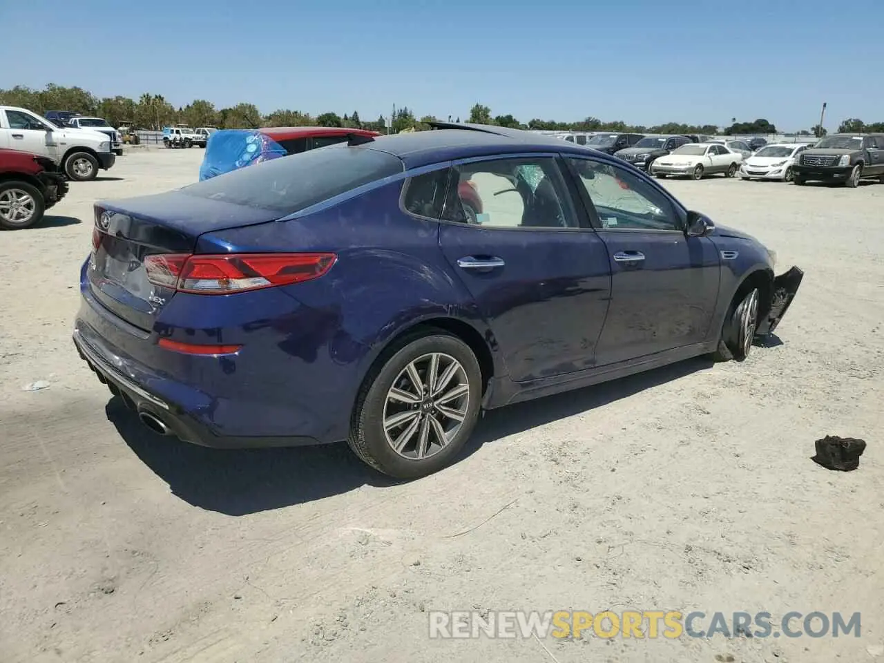 3 fotografías del automóvil dañado 5XXGU4L14KG337870 KIA OPTIMA 2019