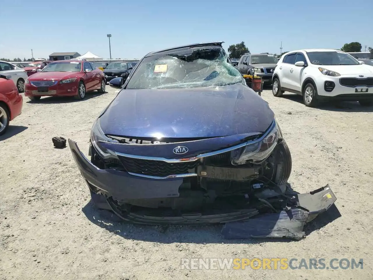 5 fotografías del automóvil dañado 5XXGU4L14KG337870 KIA OPTIMA 2019