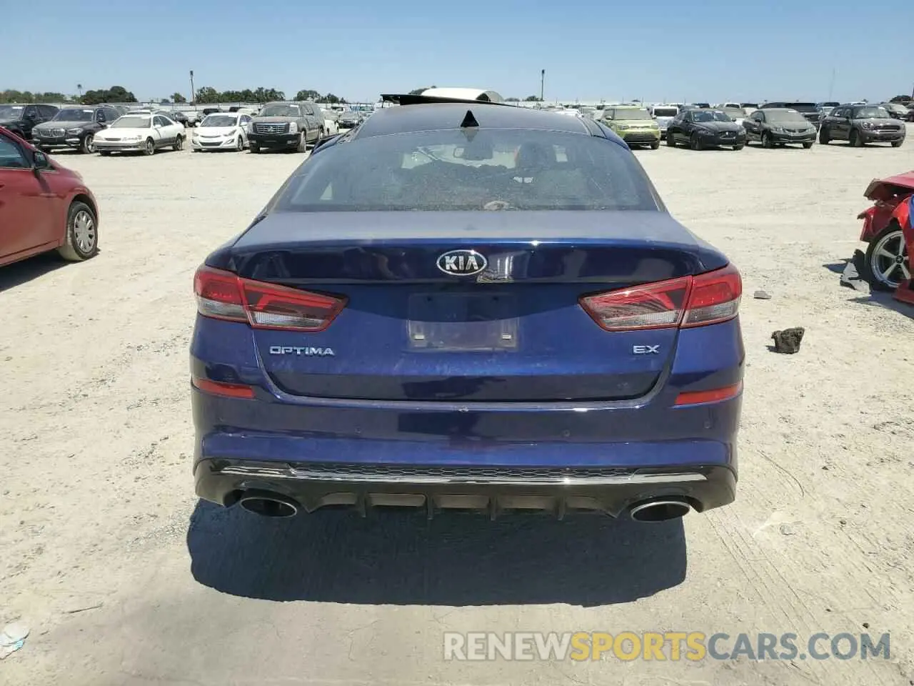 6 fotografías del automóvil dañado 5XXGU4L14KG337870 KIA OPTIMA 2019