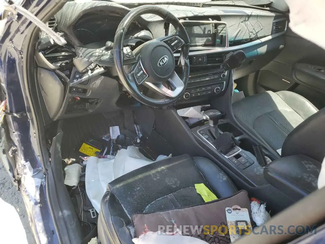 8 fotografías del automóvil dañado 5XXGU4L14KG337870 KIA OPTIMA 2019