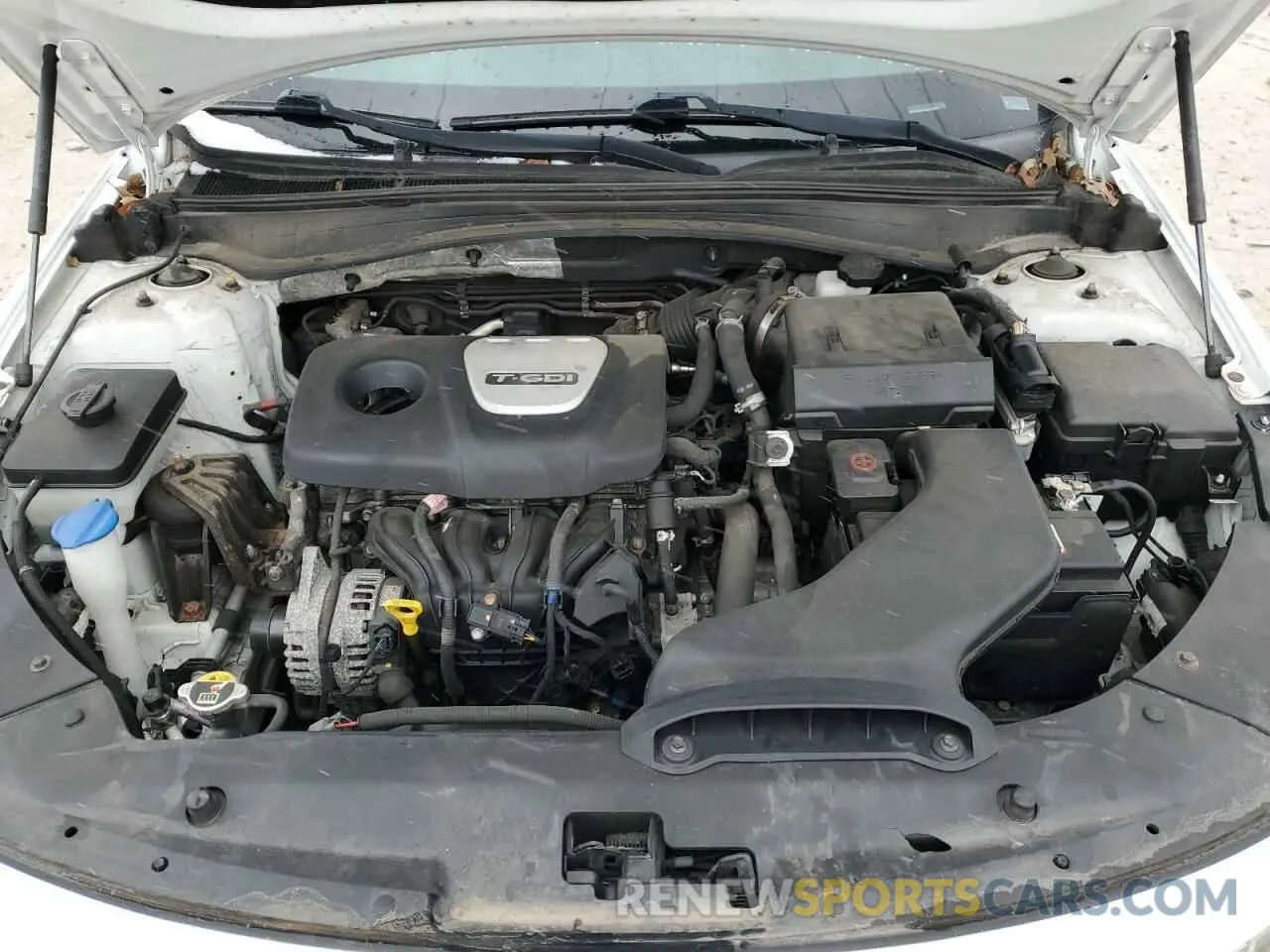 11 fotografías del automóvil dañado 5XXGU4L17KG315670 KIA OPTIMA 2019