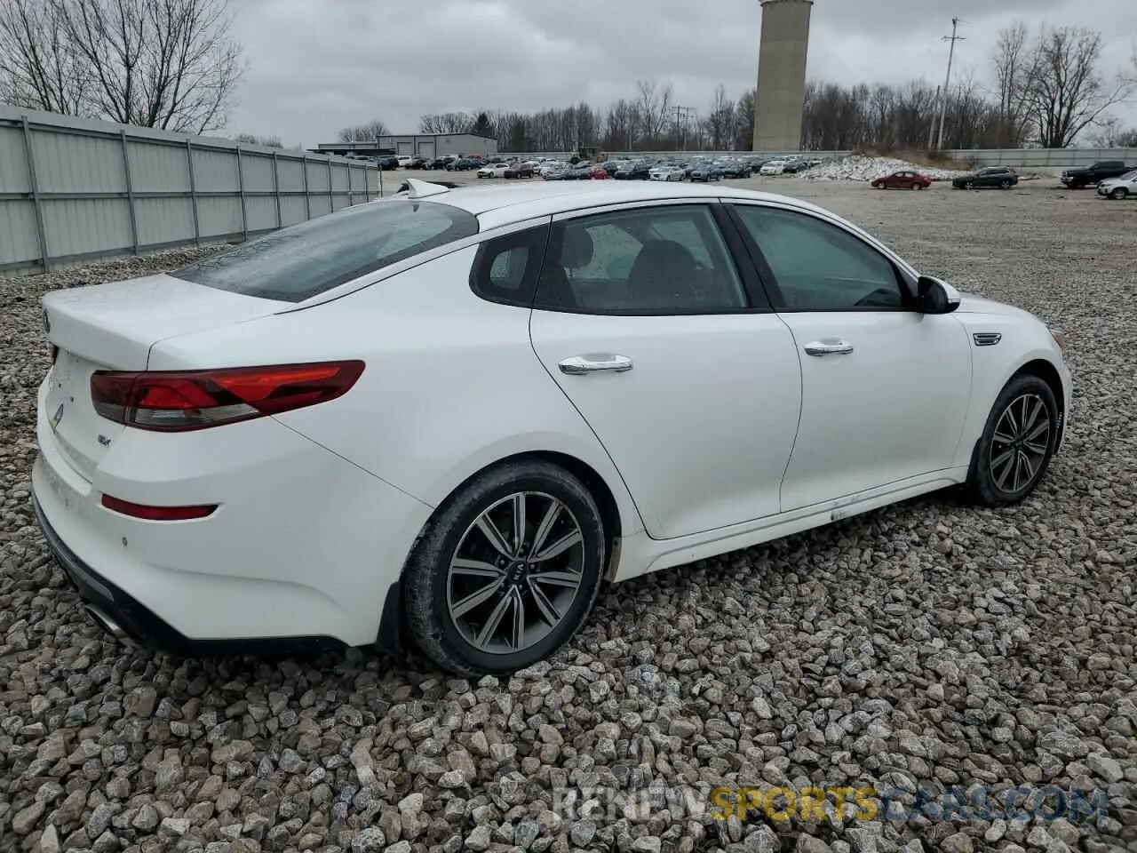 3 fotografías del automóvil dañado 5XXGU4L17KG315670 KIA OPTIMA 2019