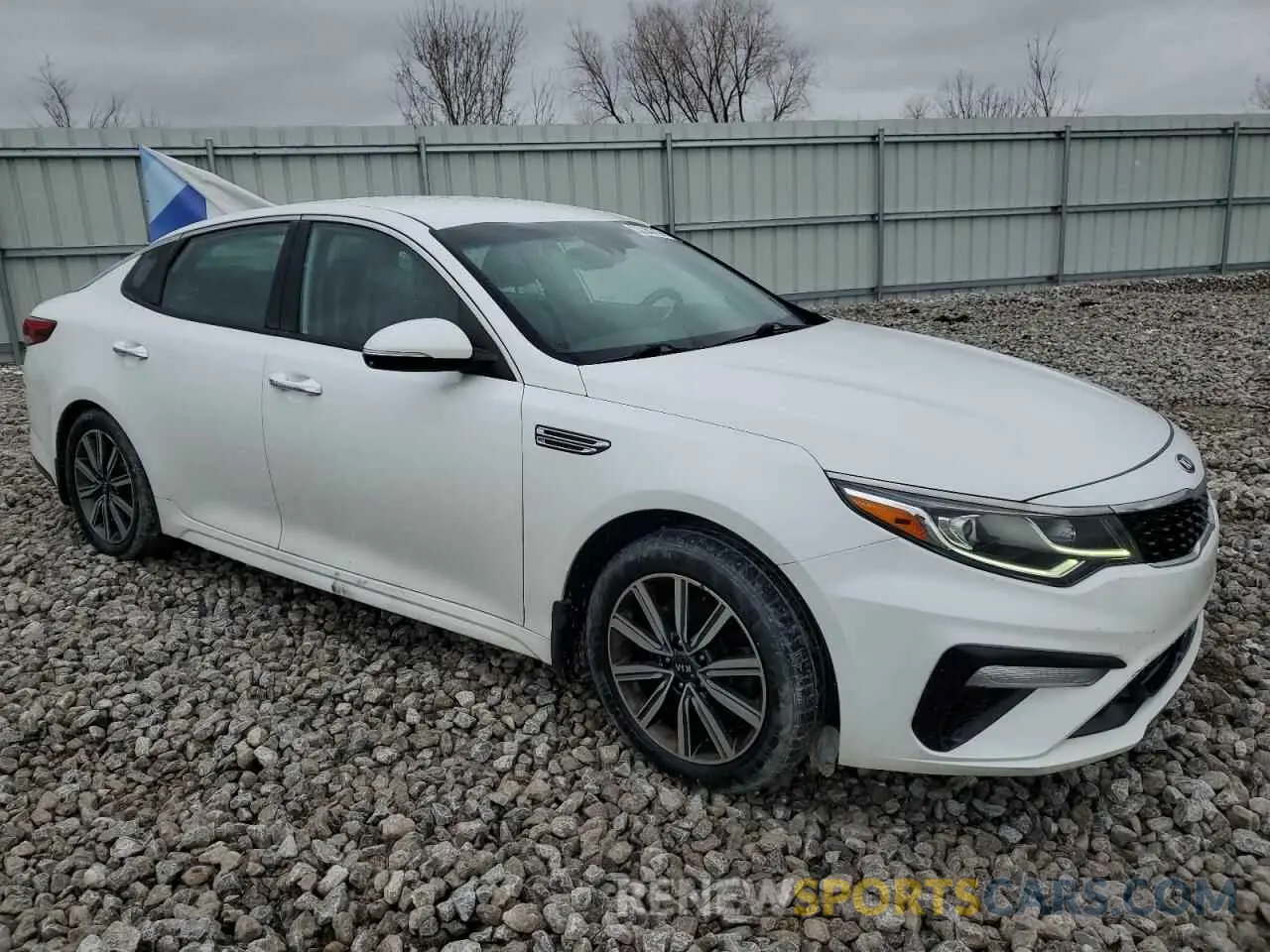 4 fotografías del automóvil dañado 5XXGU4L17KG315670 KIA OPTIMA 2019