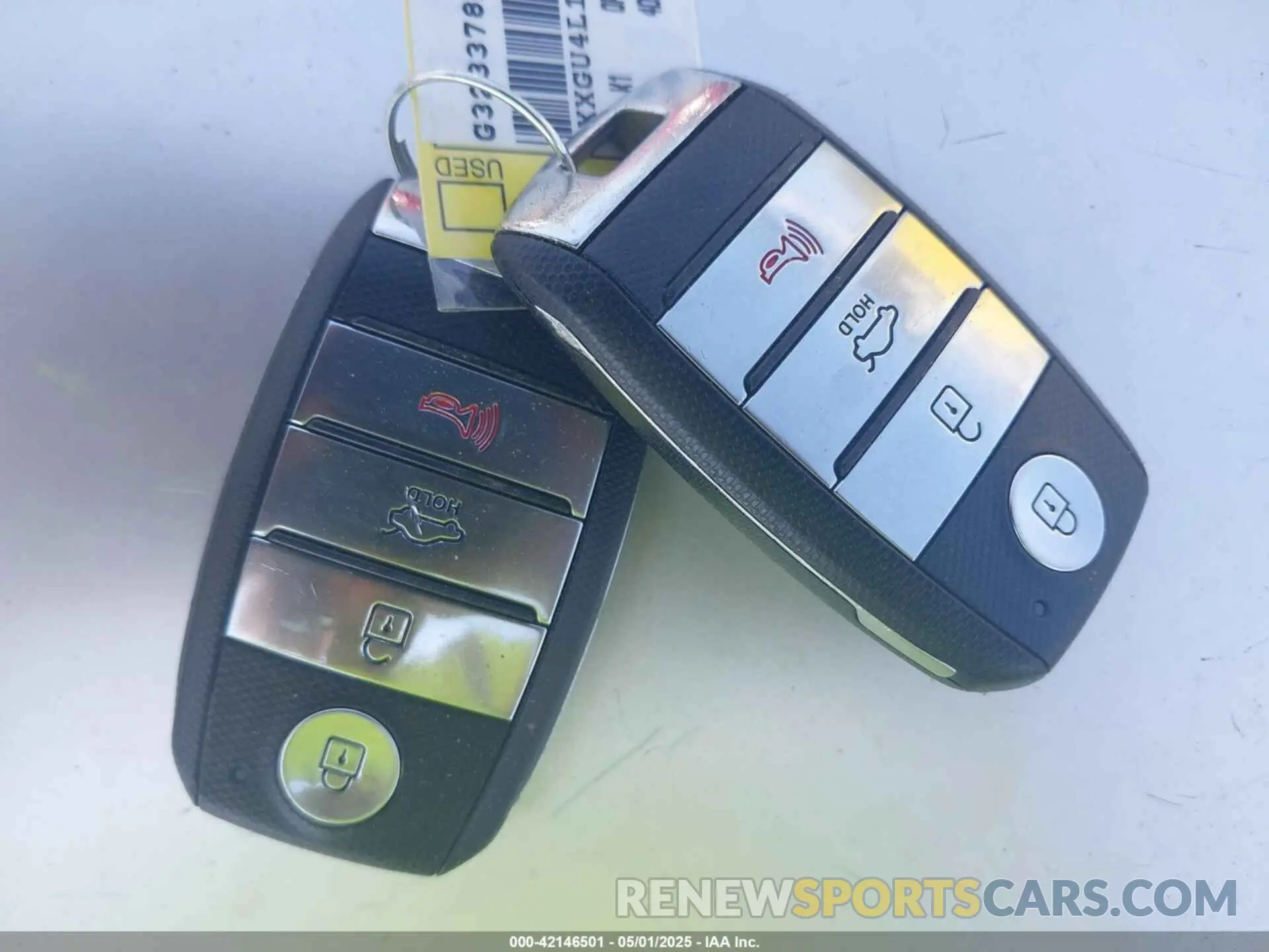 11 fotografías del automóvil dañado 5XXGU4L17KG323378 KIA OPTIMA 2019
